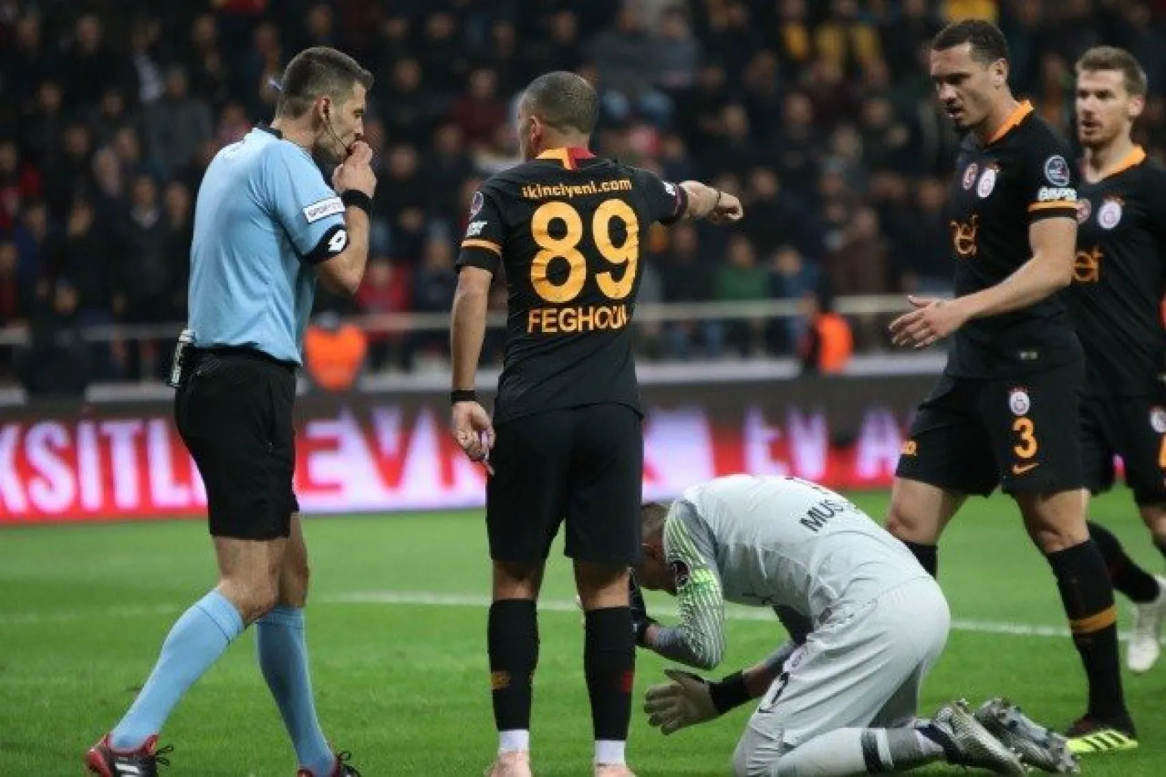 Galatasaray Sahadan Galip Ayrıldı