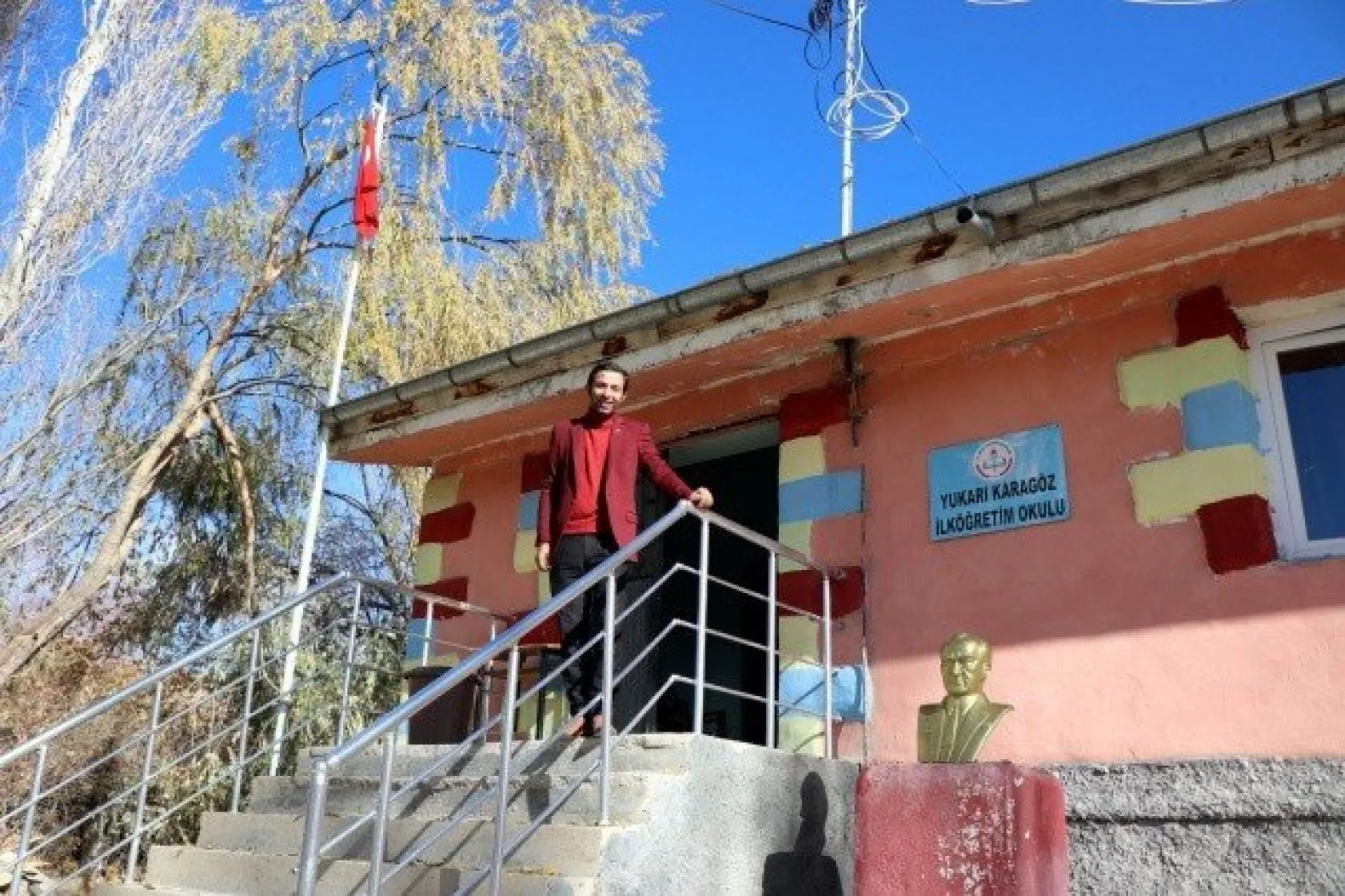 Raşit Öğretmen, Hayatını Öğrencilerine Adadı