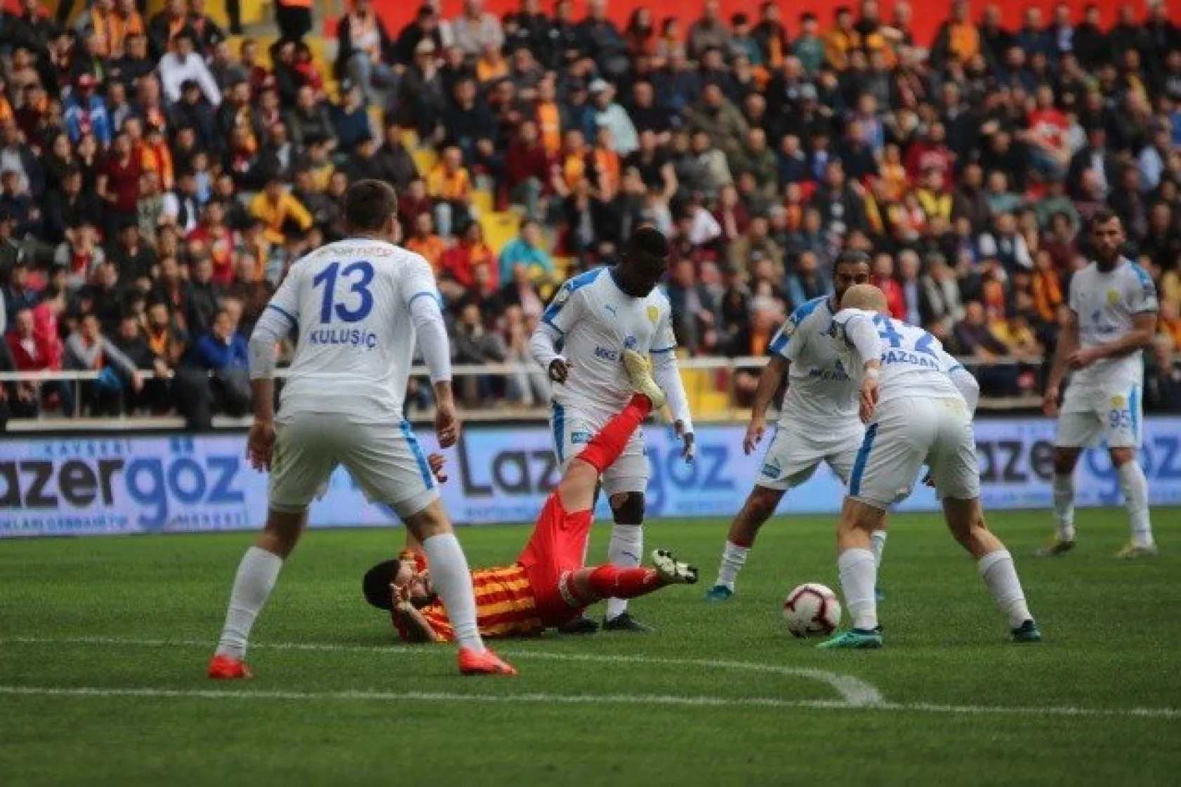 Kayserispor Sahadan Mağlup Ayrıldı