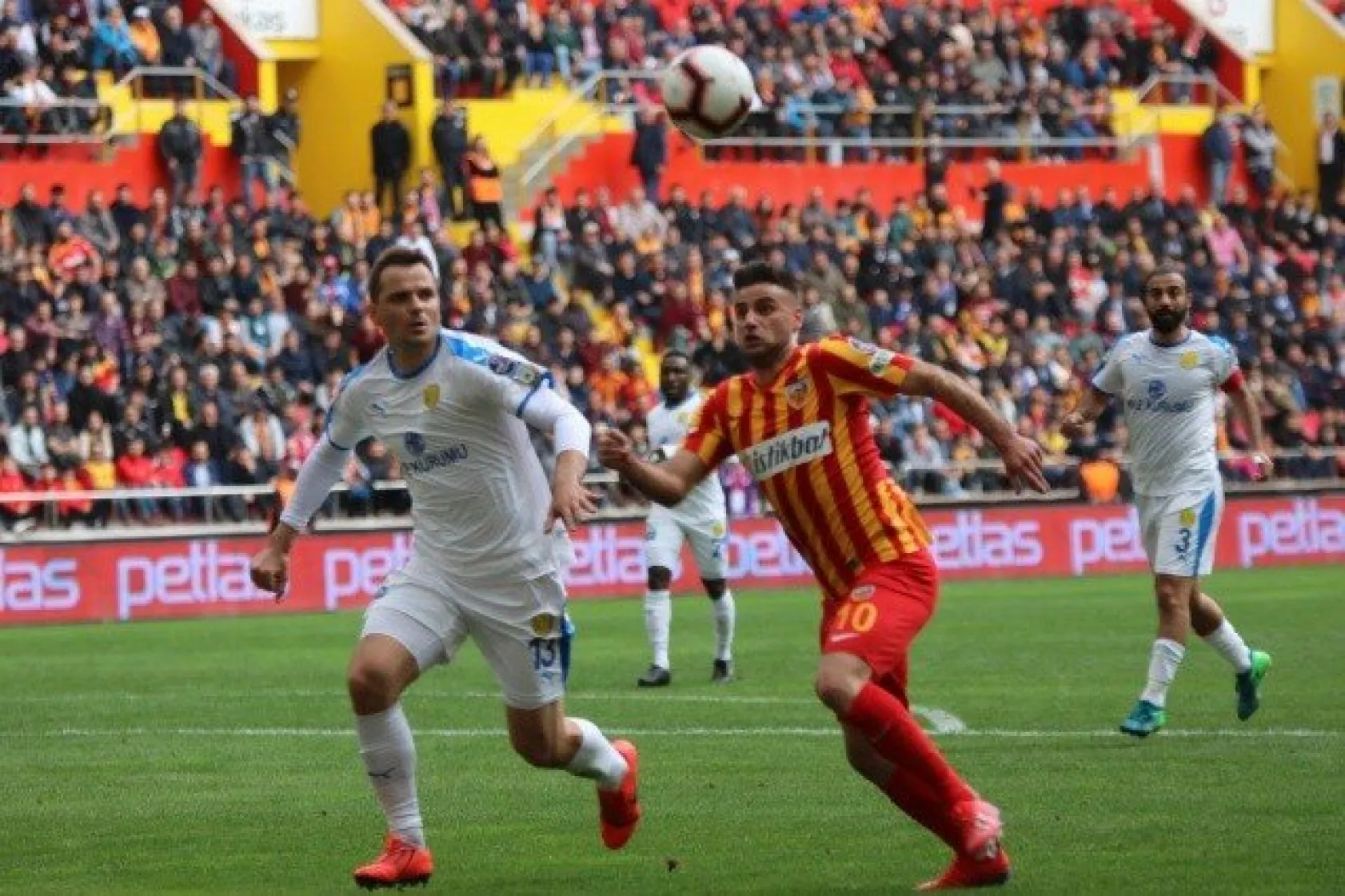 Kayserispor Sahadan Mağlup Ayrıldı