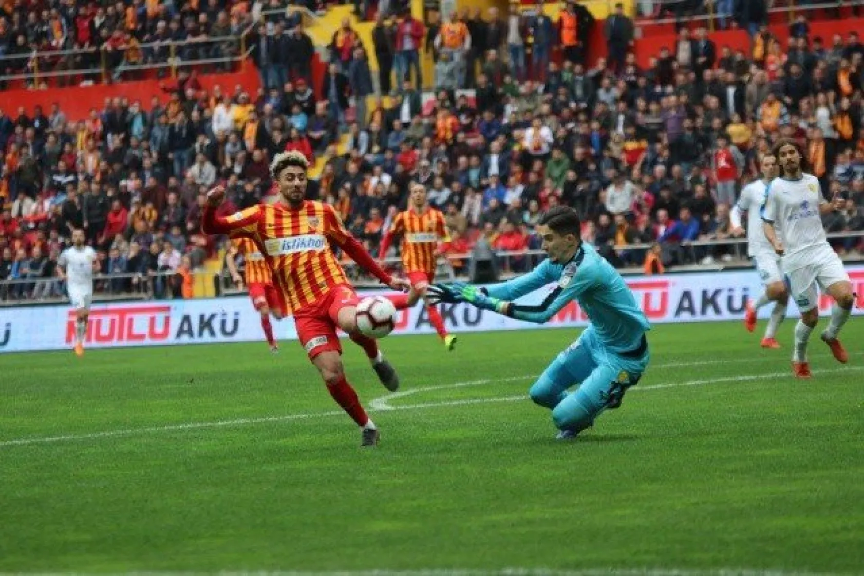 Kayserispor Sahadan Mağlup Ayrıldı
