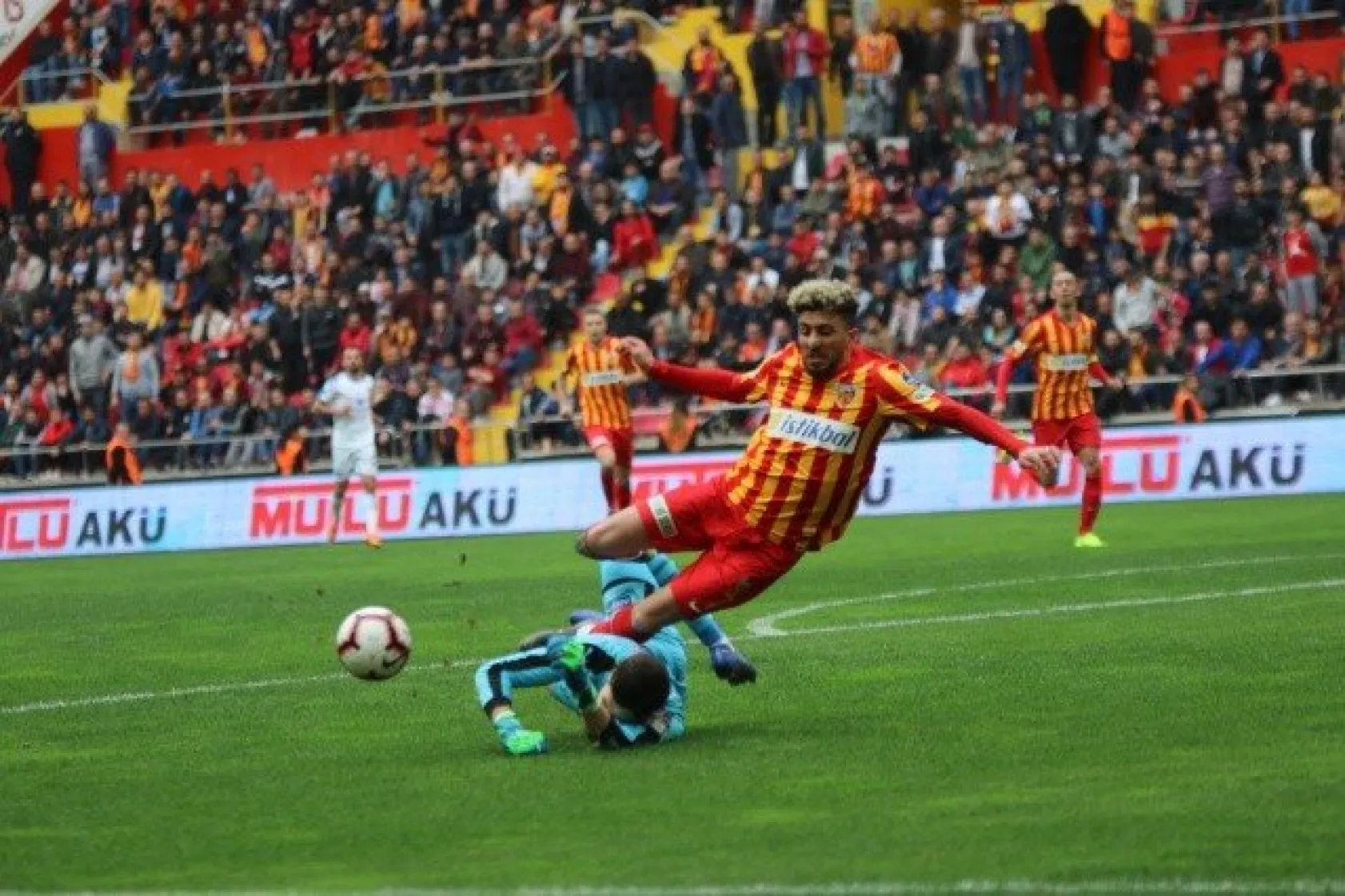 Kayserispor Sahadan Mağlup Ayrıldı