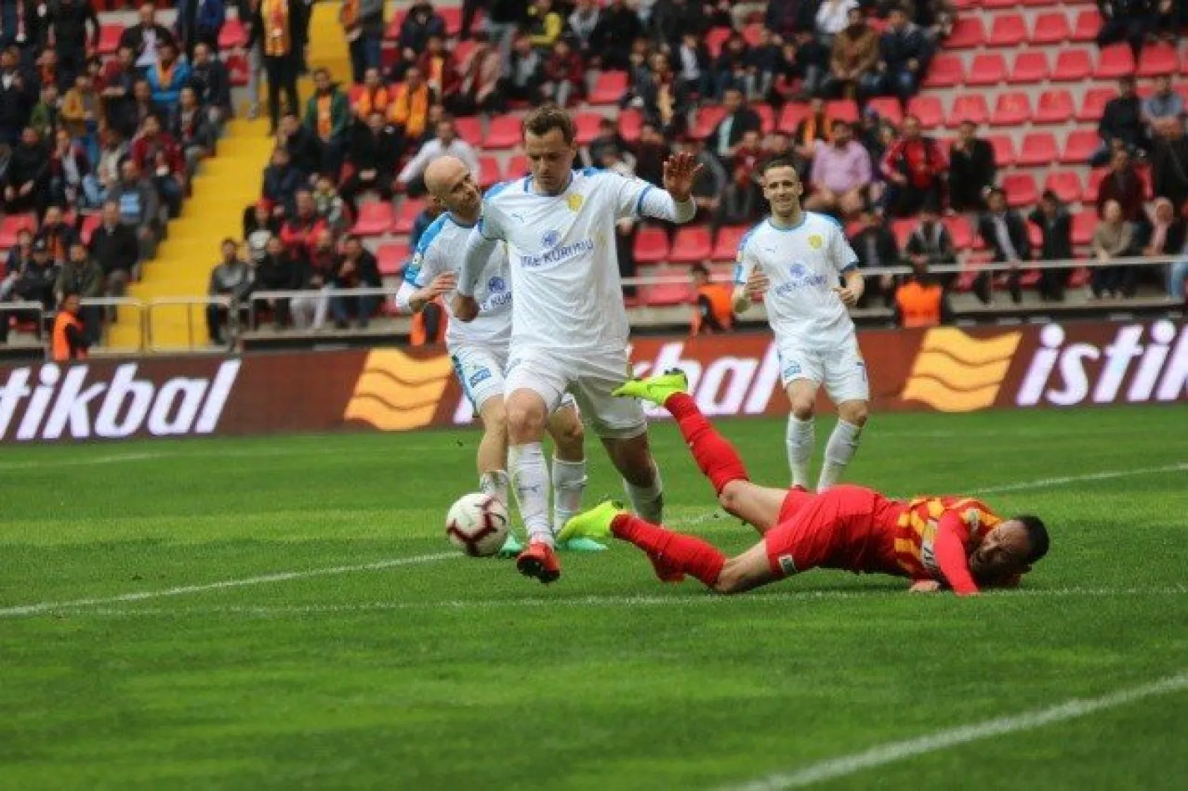 Kayserispor Sahadan Mağlup Ayrıldı