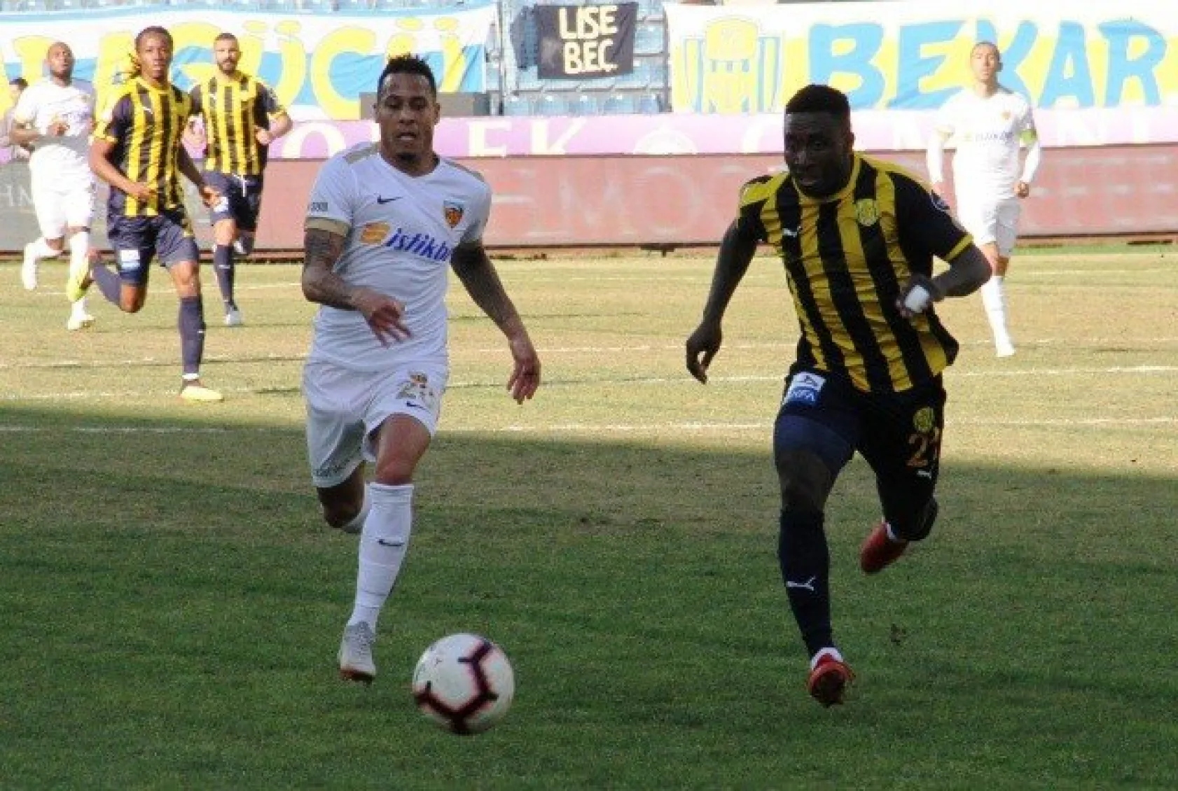 Kayserispor Sahadan Mağlup Ayrıldı