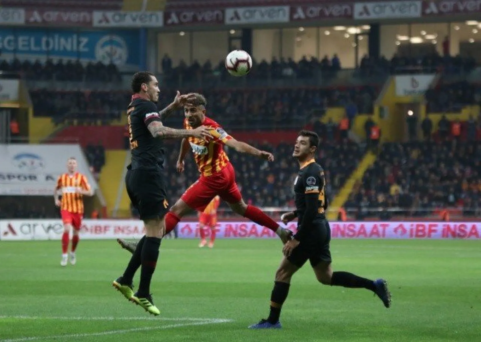 Galatasaray Sahadan Galip Ayrıldı