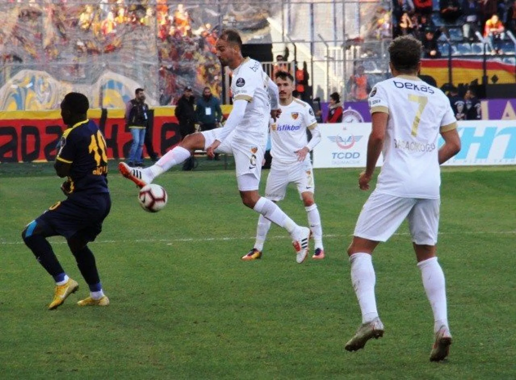 Kayserispor Sahadan Mağlup Ayrıldı