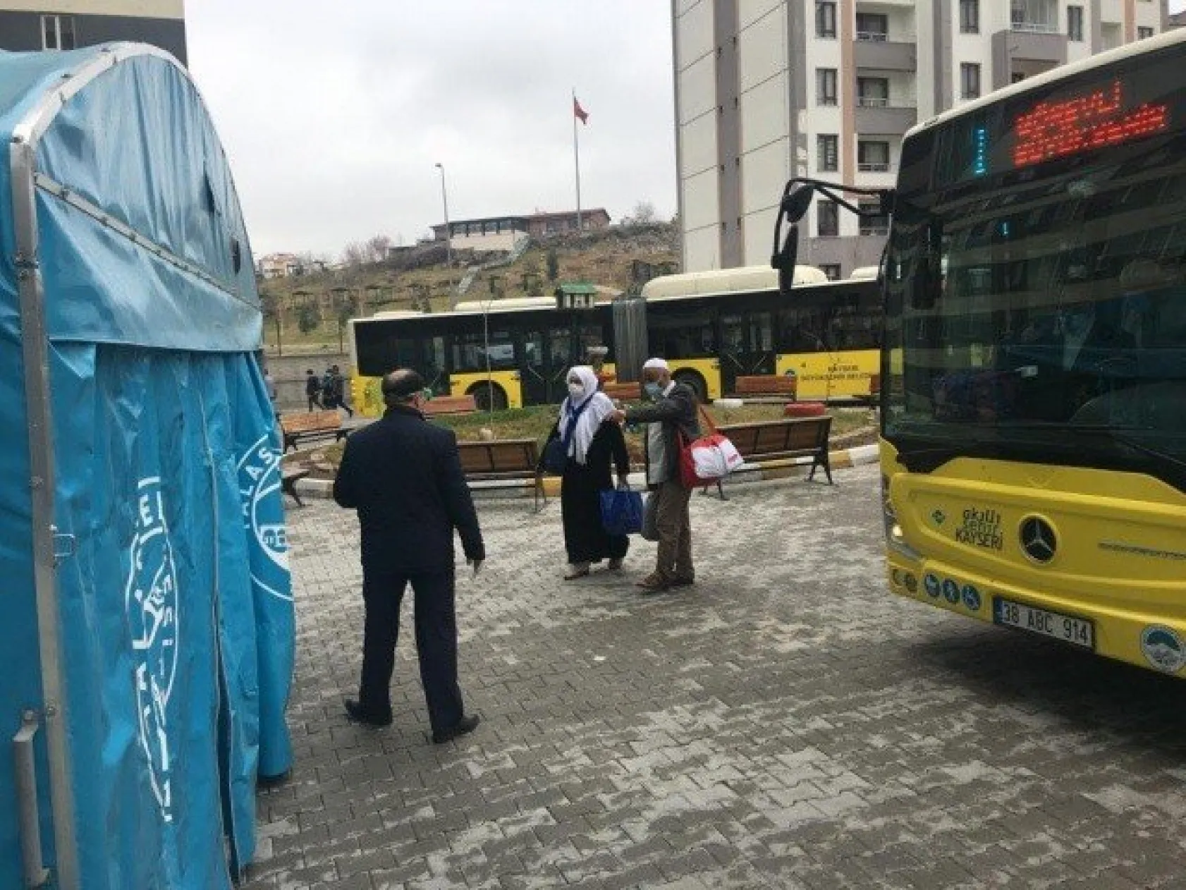 Umreden gelen 315 kişi Kayseri'de gözlem altına alındı