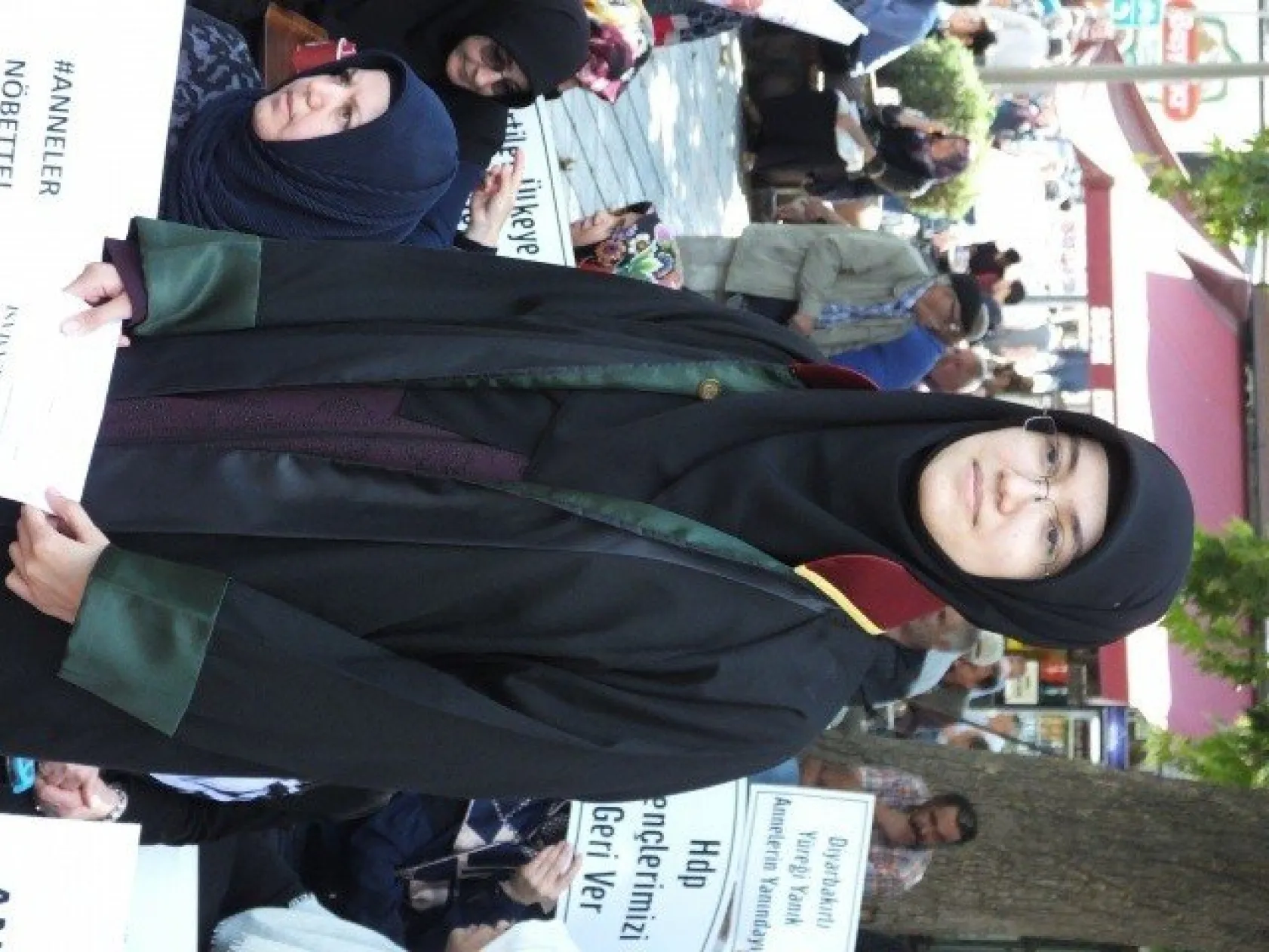 'Diyarbakırlı yüreği yanık annelerin yanındayız'