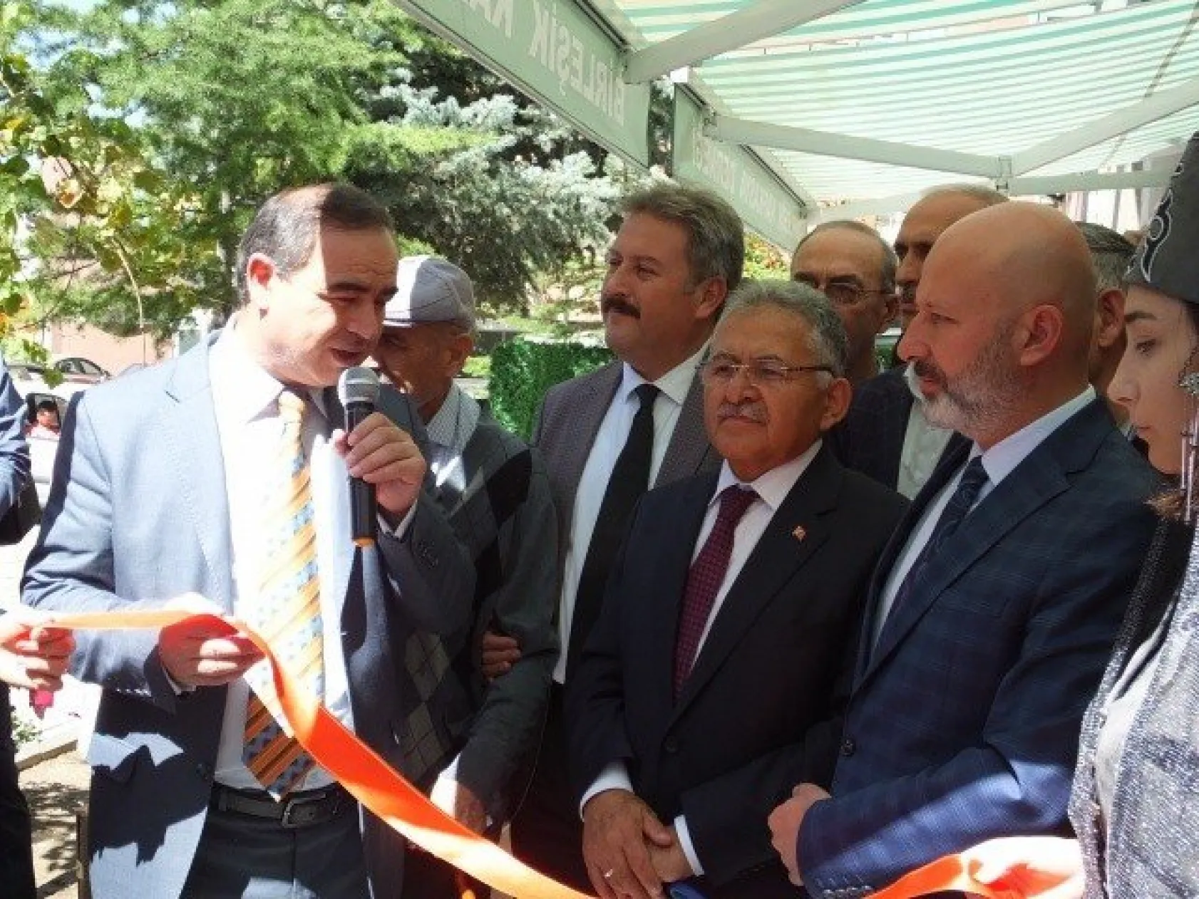 Başkanların katılımıyla kermes açılışı yapıldı