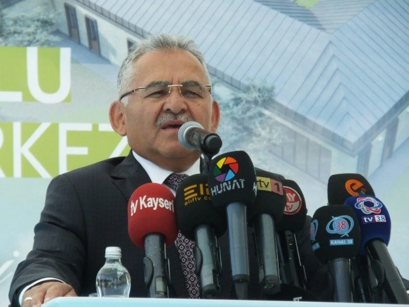 Yaşlı Yaşam Merkezi'nin temeli atıldı