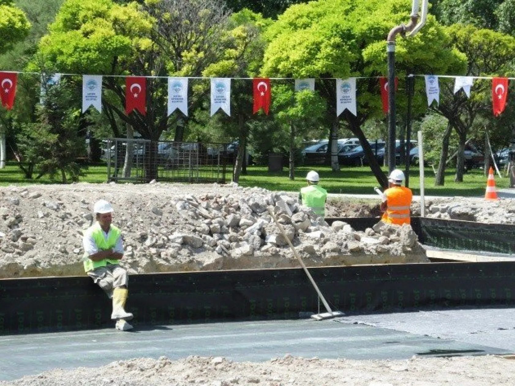 Yaşlı Yaşam Merkezi'nin temeli atıldı