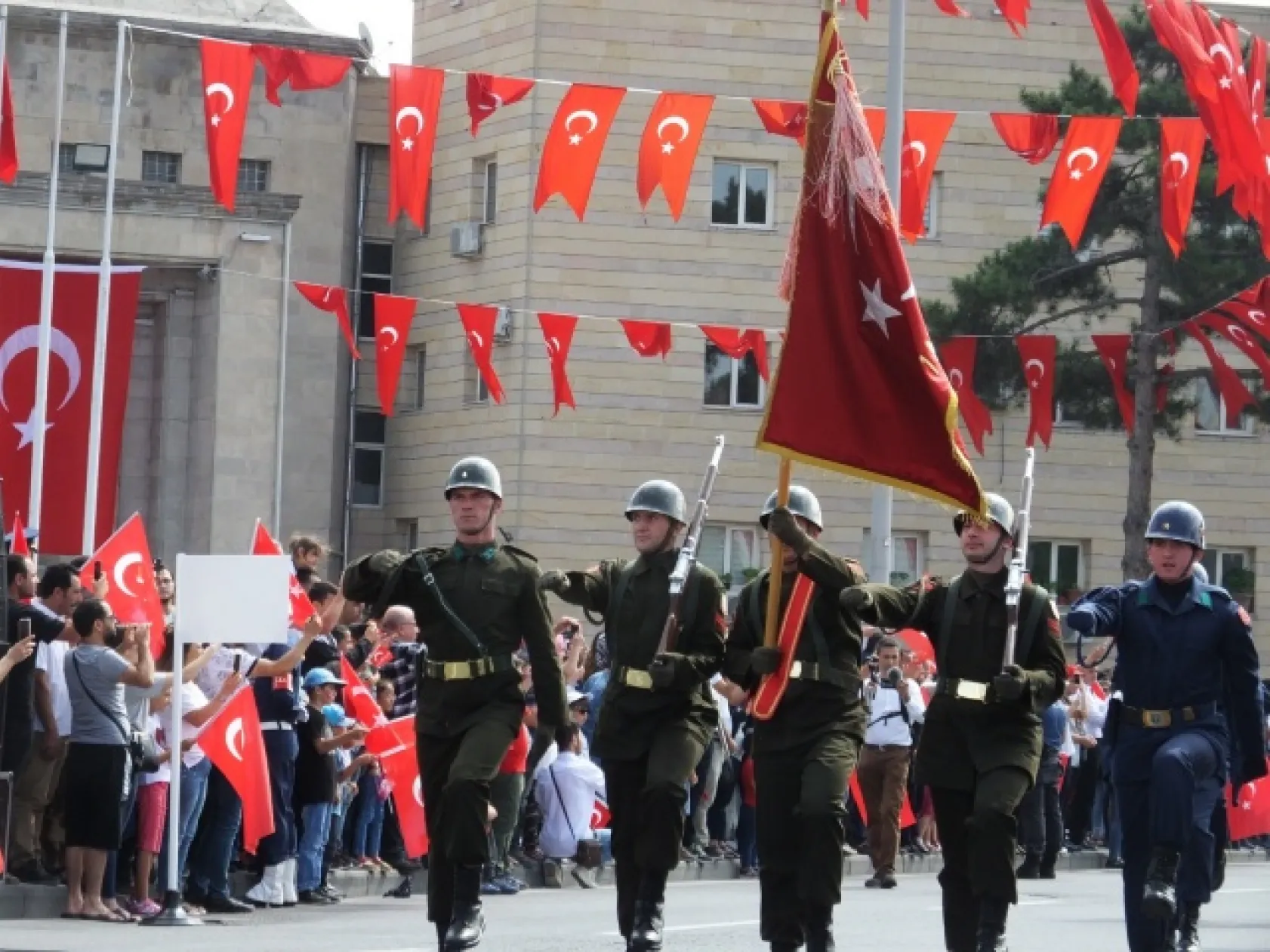 Zafer Bayramı, milletle kutlandı