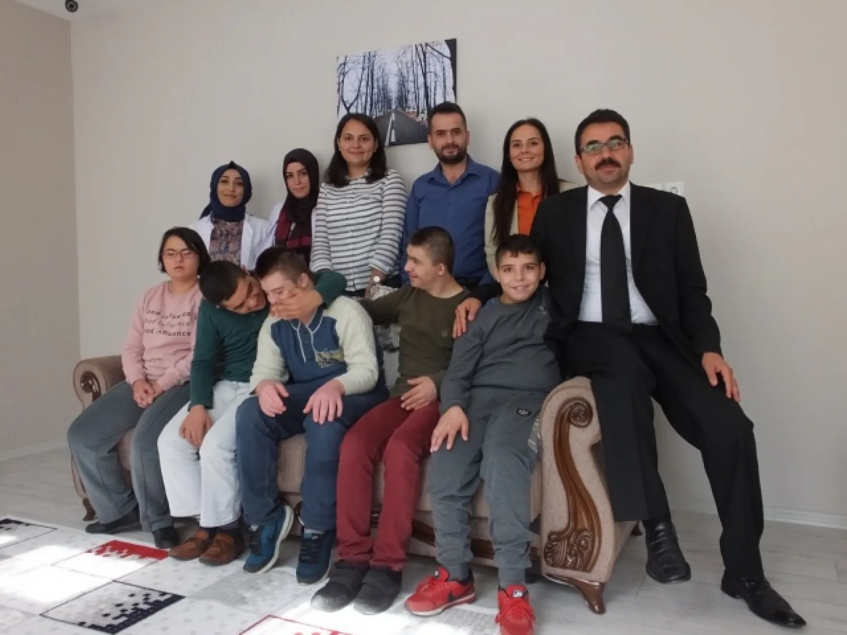 KENDİLERİ GİBİ EĞİTİMLERİ DE ÖZEL