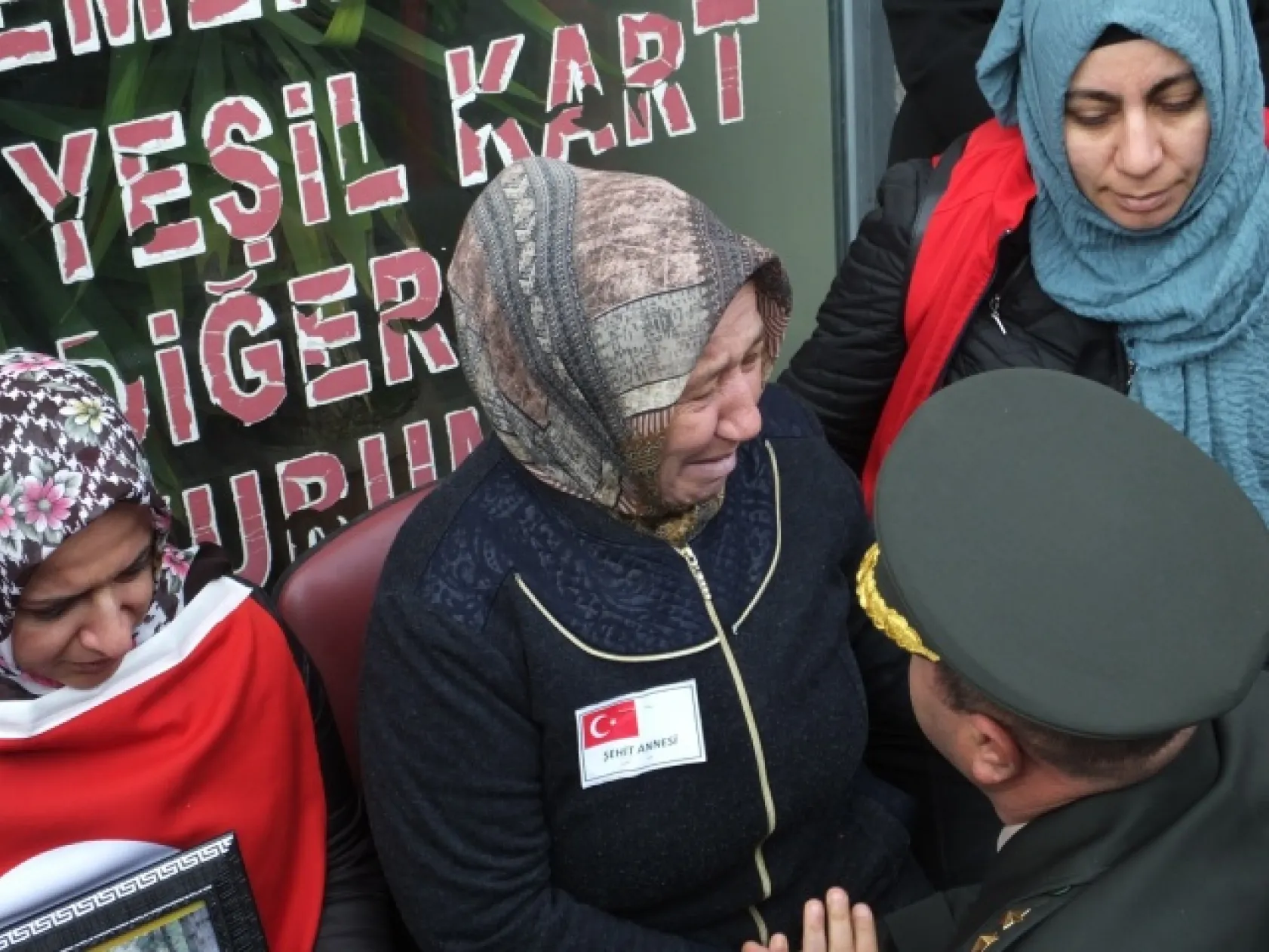 Şehidimizi memleketinden binler uğurladı