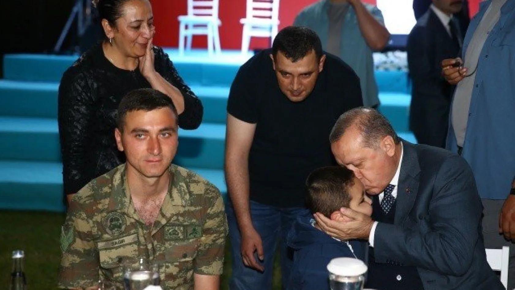 Cumhurbaşkanı Erdoğan Zincidere Komando Tugayı'nda iftarına katıldı