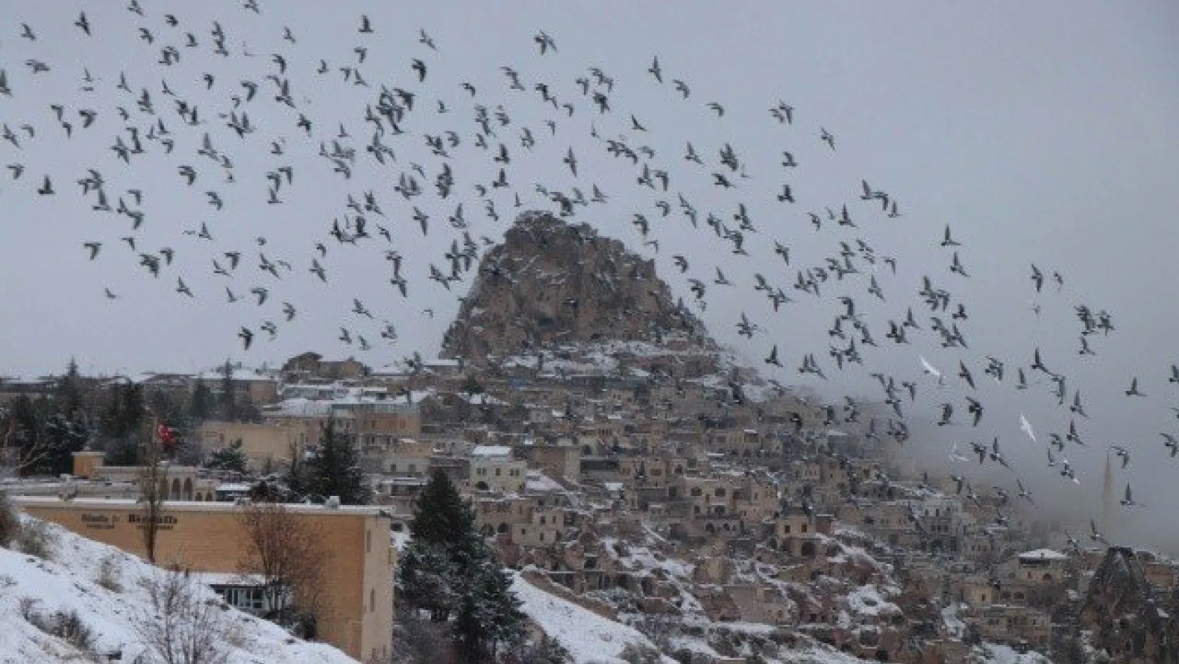 Kapadokya'da Kar Kartpostallık Görüntüler Ortaya Çıkardı