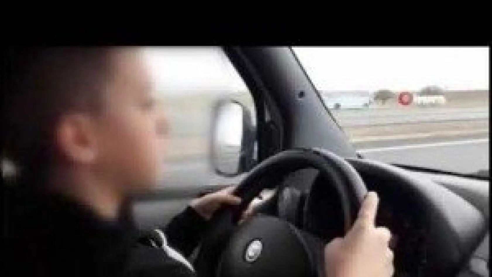 10 yaşındaki oğluna trafikte araç kullandıran şahıs yakalandı