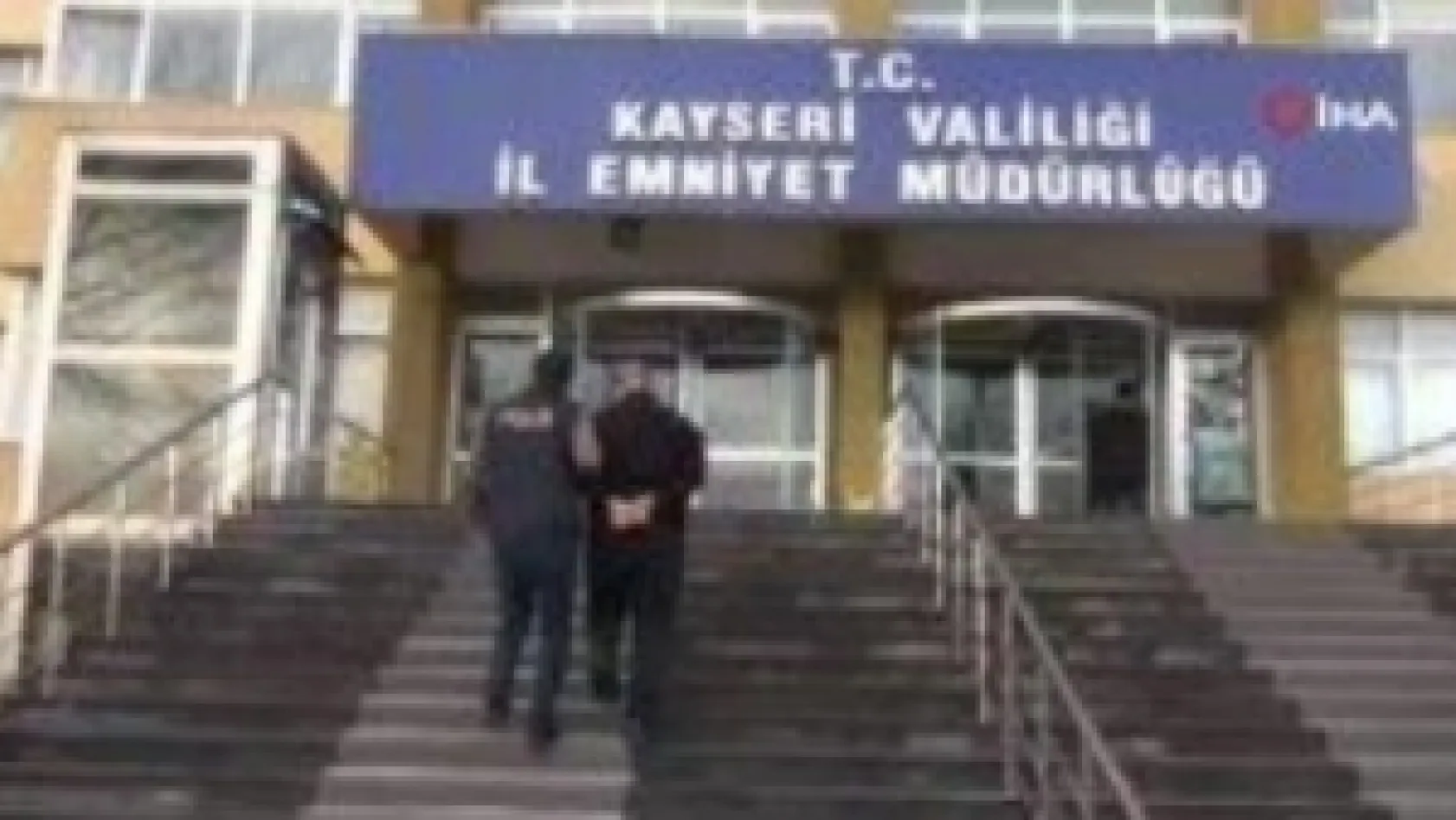 FETÖ/PDY firarisi 8 kişi, saklandıkları evlerde yakalandı