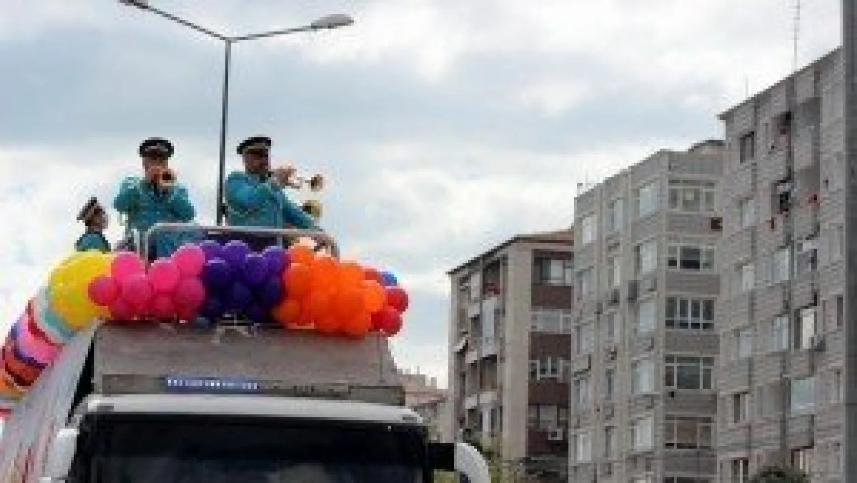 MEHTER TAKIMI EŞLİĞİNDE 23 NİSAN KUTLAMASI