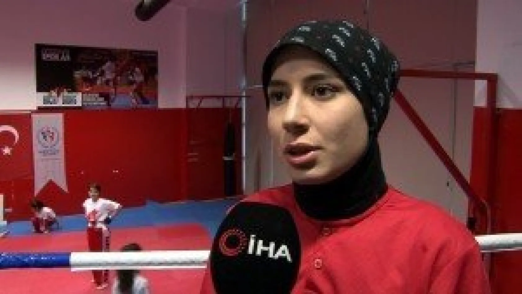 Öğrencileri ile şampiyonluk için çalışıyor