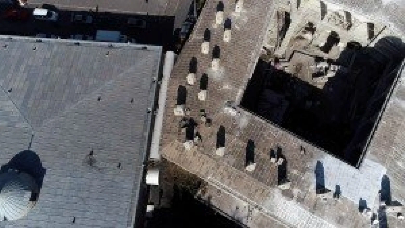 9 asırlık camiye tarihi ayıp