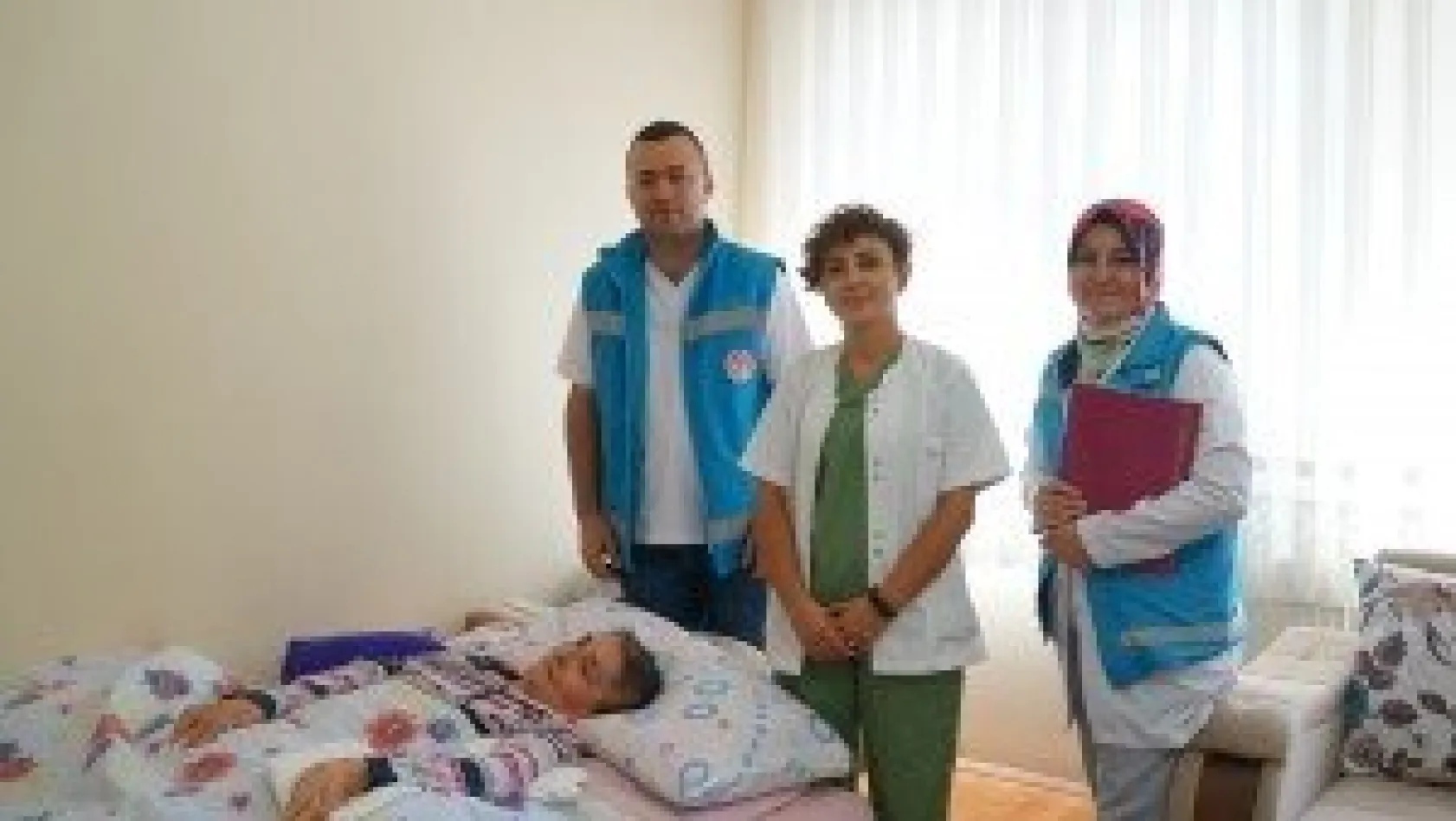 3 bin hasta sağlıklı dişlere kavuştu