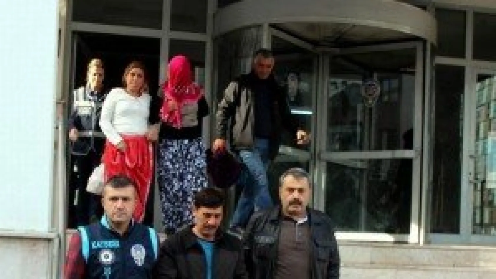 İkametlerden hırsızlık yapan kadınlar yakalandı