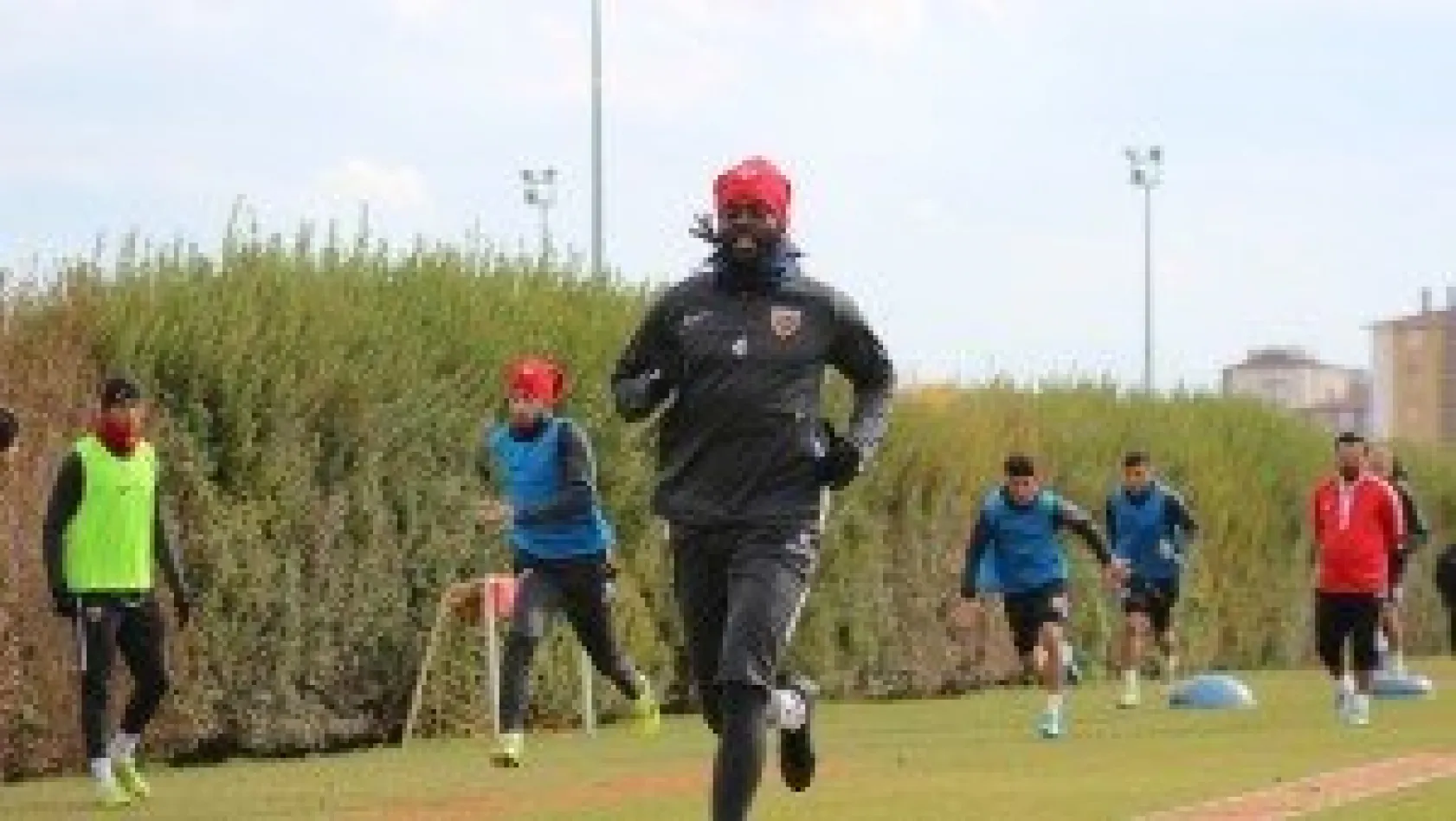 Mensah: &quotKayserispor'da mutluyum"