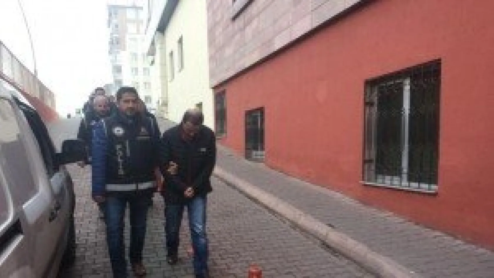 FETÖ'nün adliye ve cezaevi yapılanmasında 6 kişi gözaltına alındı