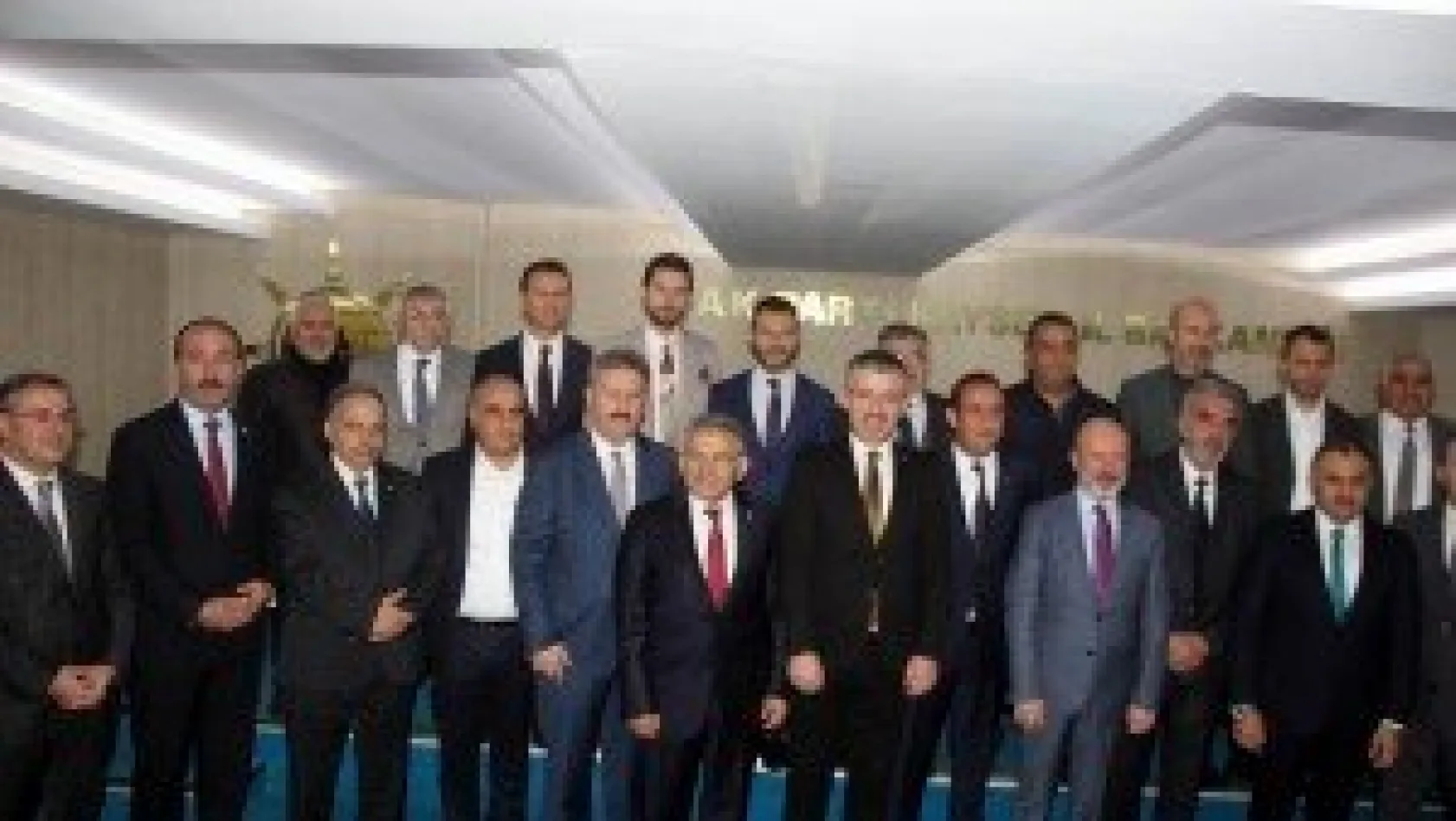 İYİ Partili Belediye Başkanı AK Parti'ye geçti