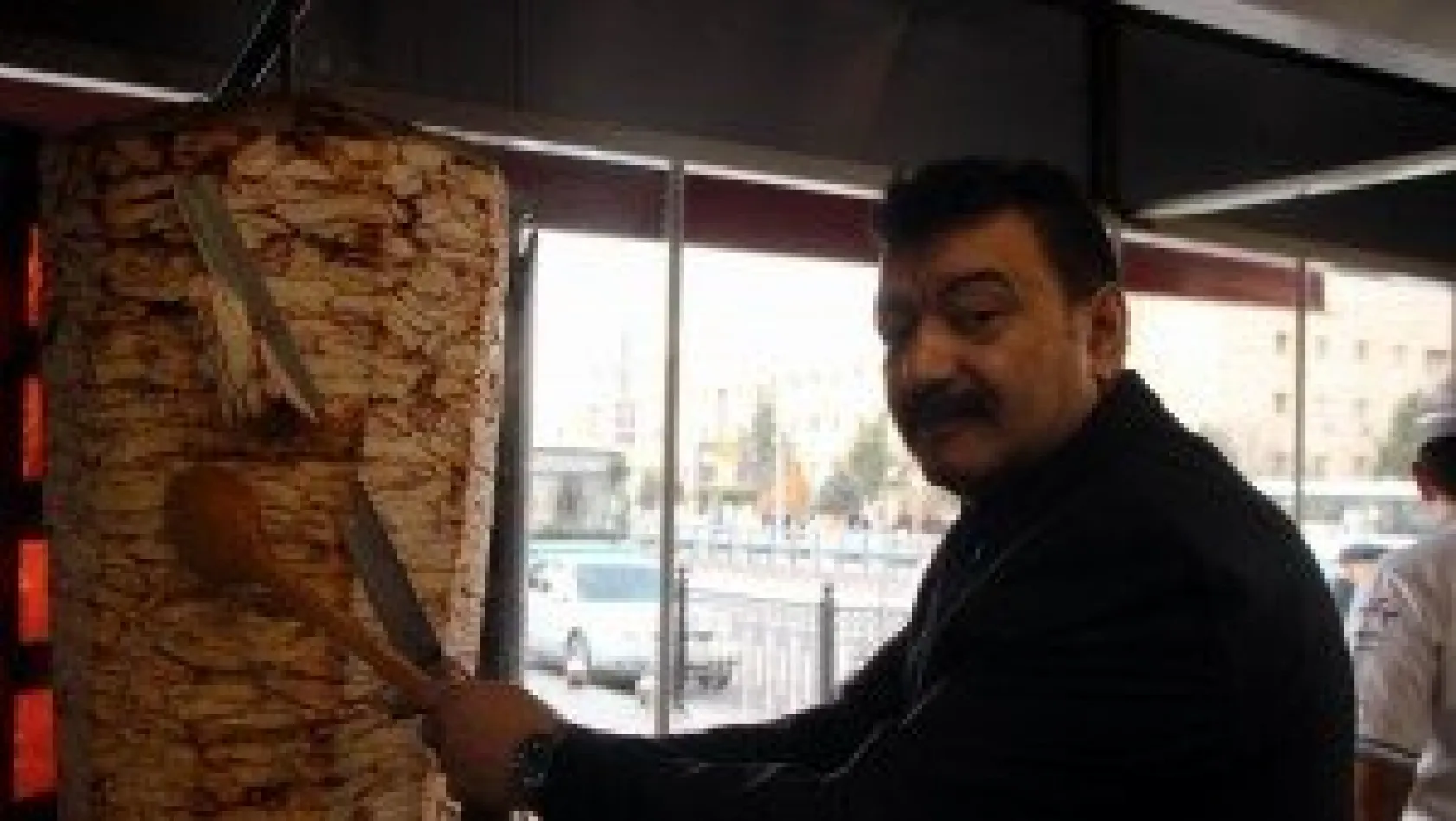 Aydemir'den tavuk döner açıklaması