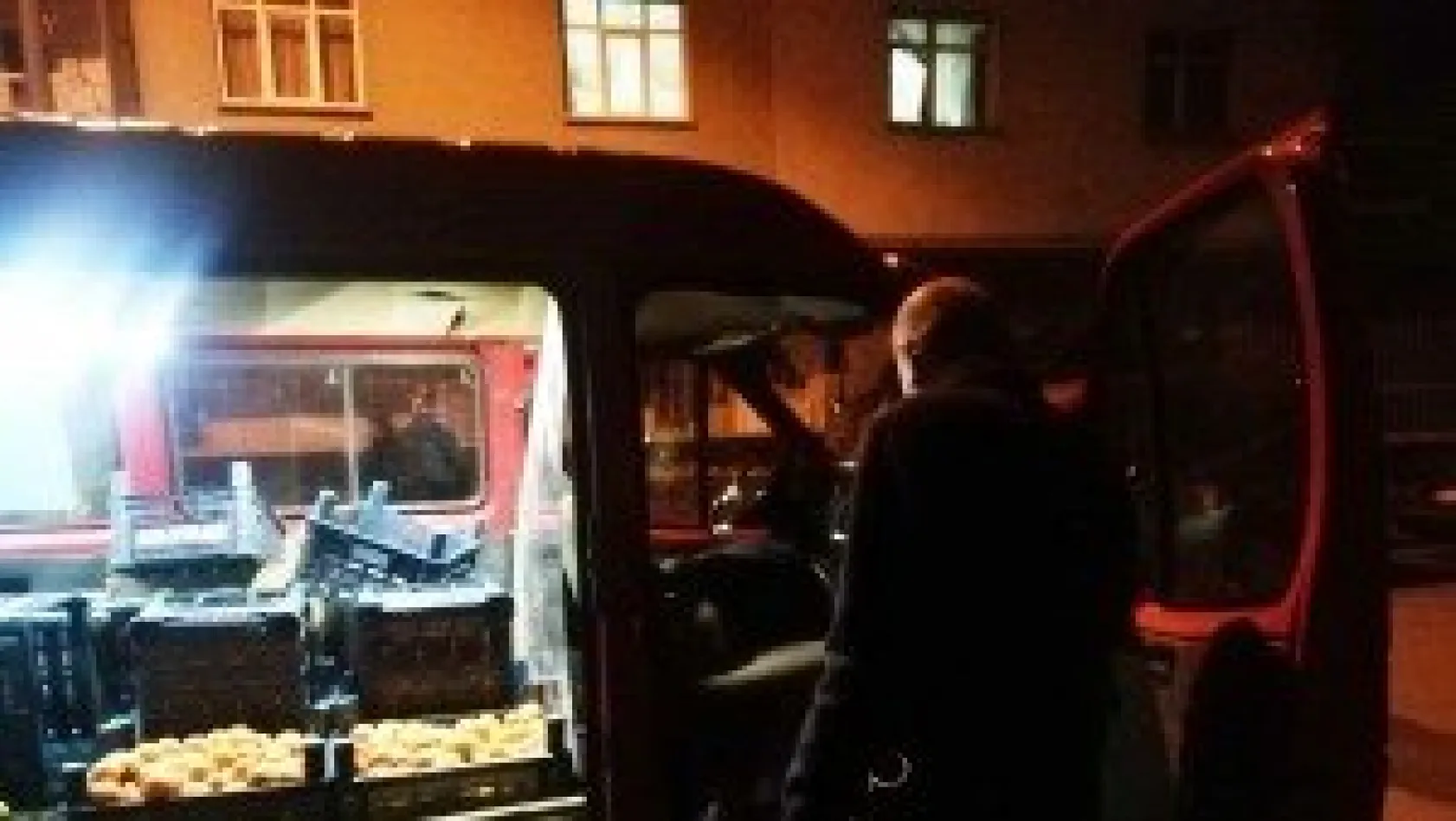 Seyyar Satıcı Aracında Ölü Bulundu
