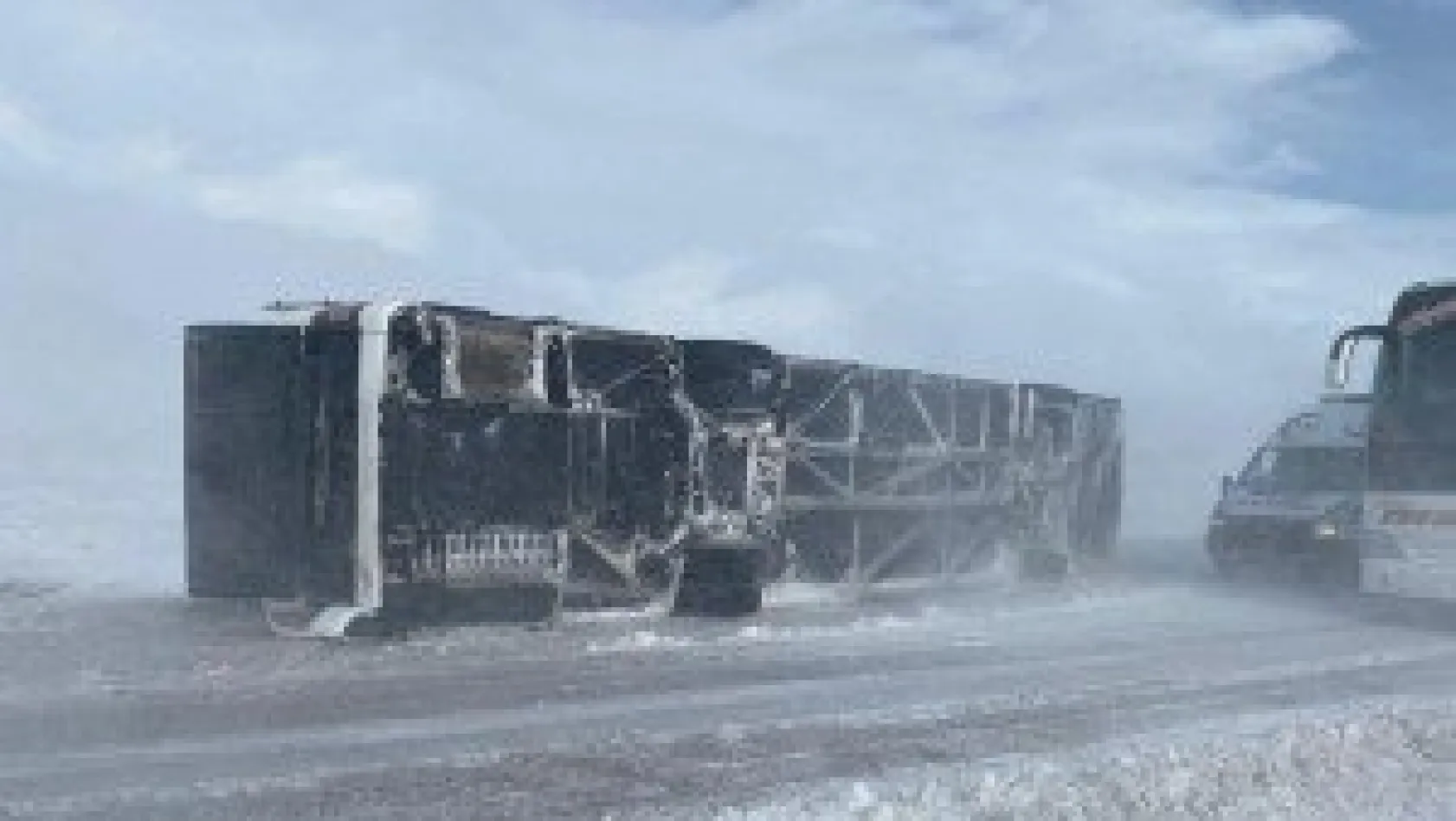 Yolcu Otobüsü Devrildi, Çok Sayıda Yaralı Var