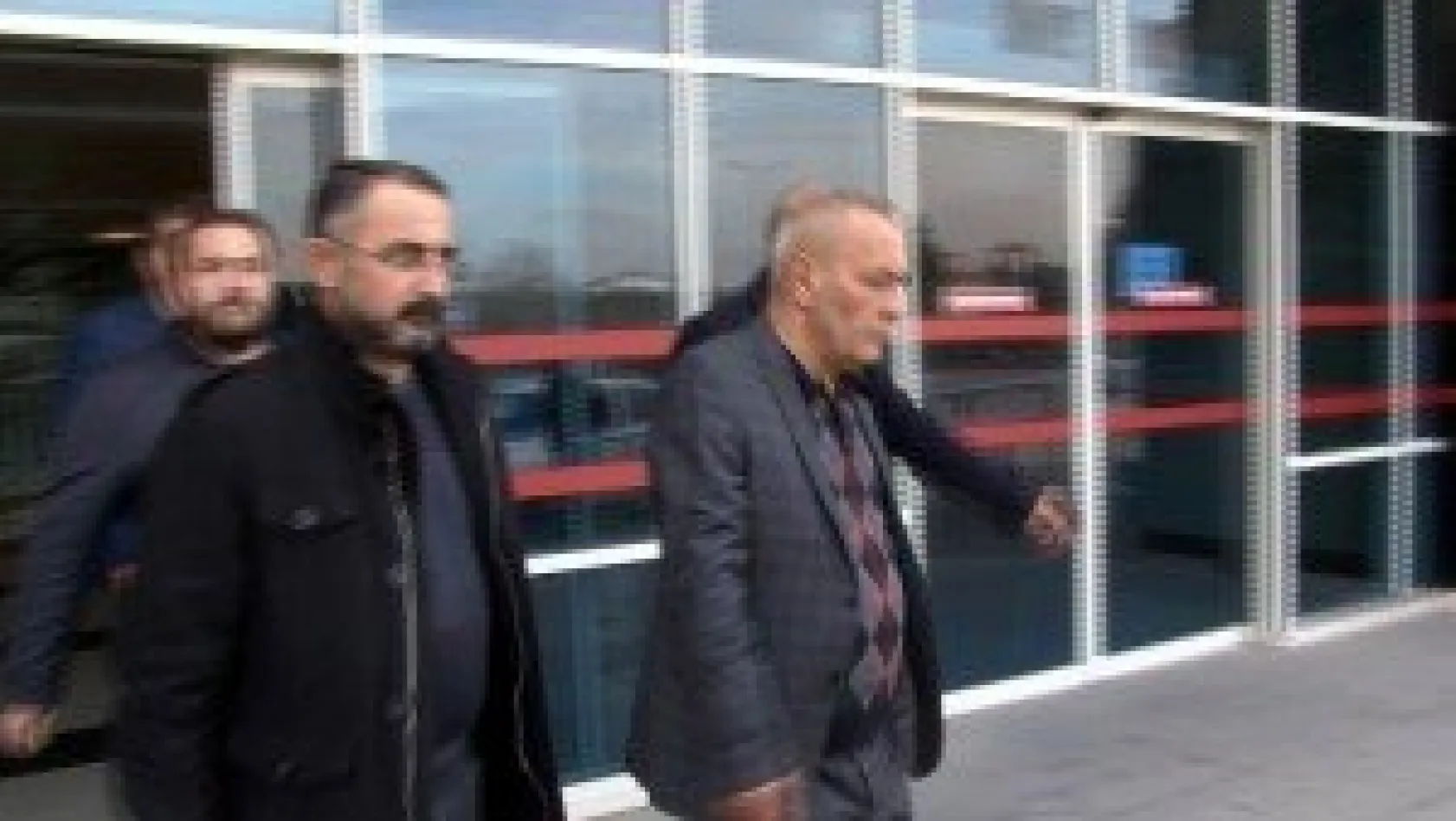 Adliye Önünde Kurşun Yağdıran Zanlı Tutuklandı