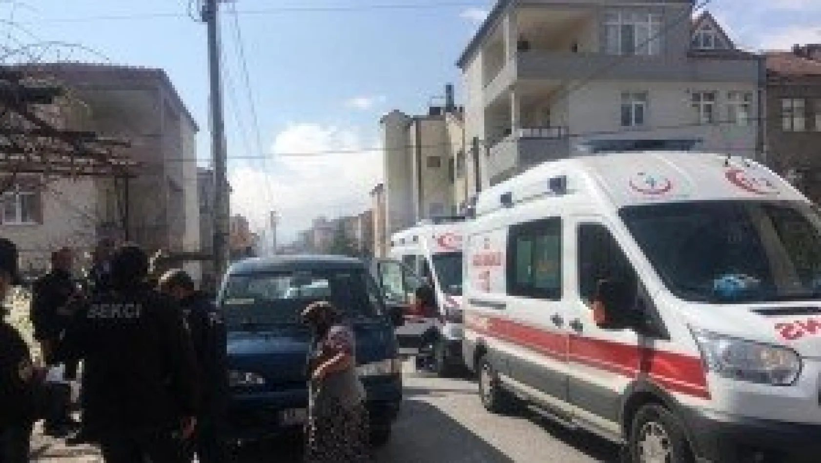 Ailesinden önce uyandı, hayatları kurtuldu
