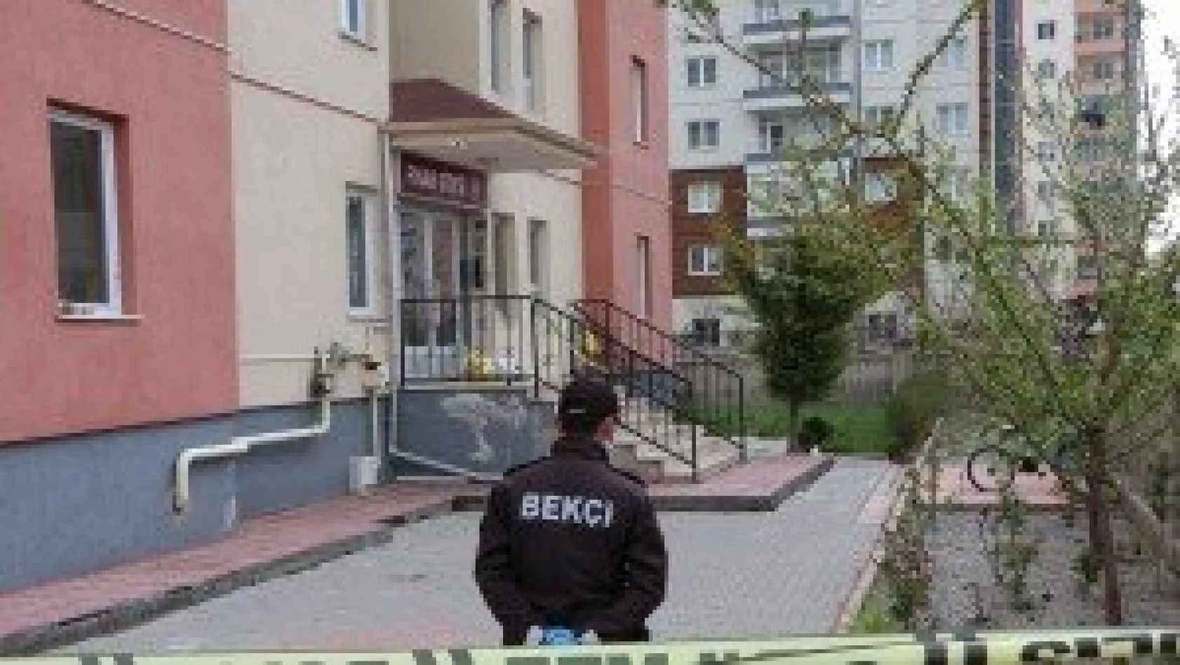 66 DAİRENİN BULUNDUĞU 3 BLOK KARANTİNA ALTINA ALINDI