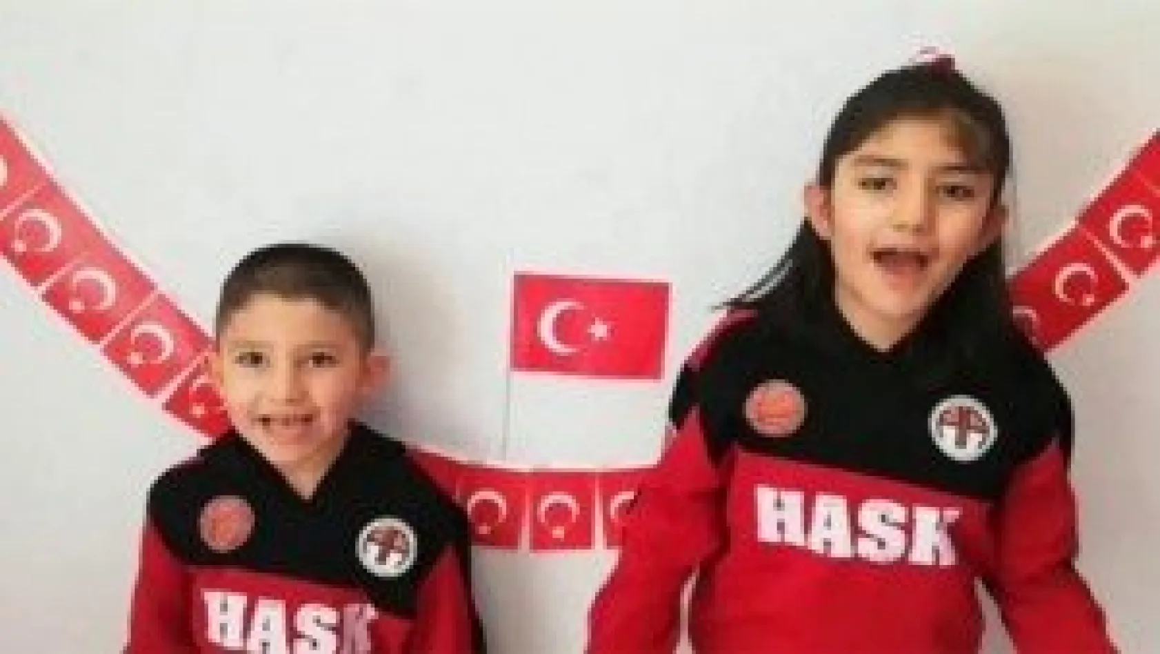 İstiklal Marşı'nın 41 dizesi 41 farklı evde okundu