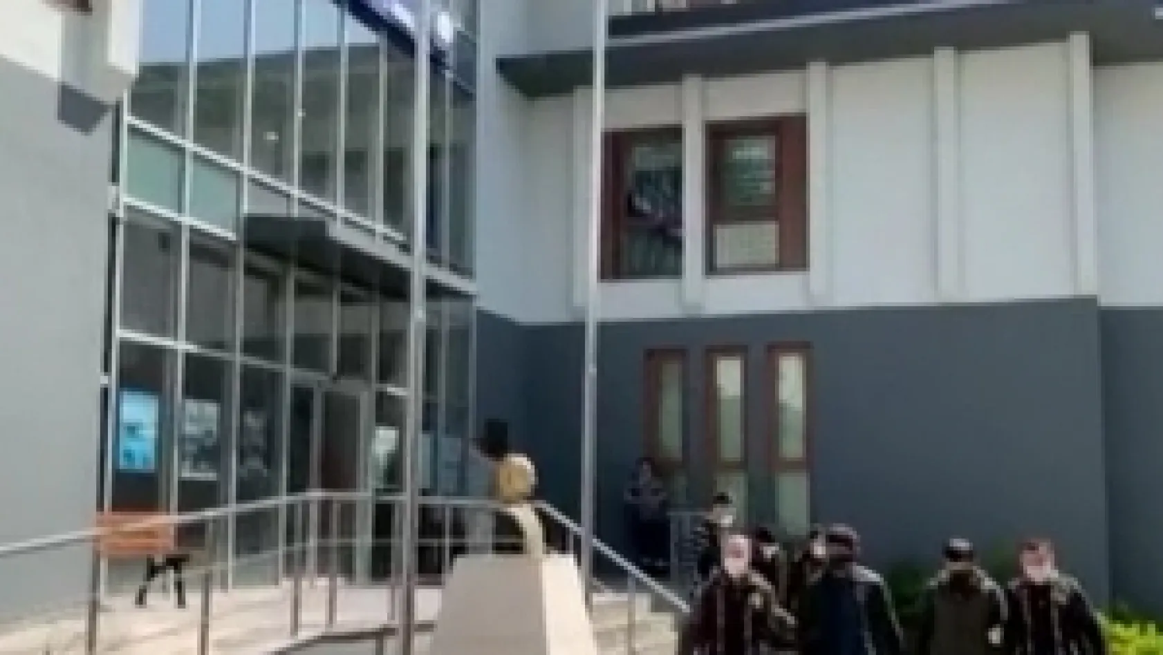 Kayseri'deki vatandaşı dolandıran şahıslar Ataşehir'de yakalandı