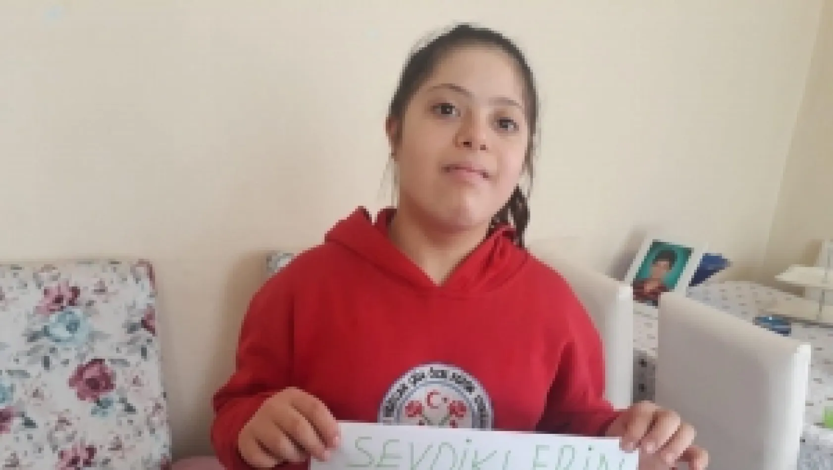 'Hayatta kalmak için evde kal Türkiye'