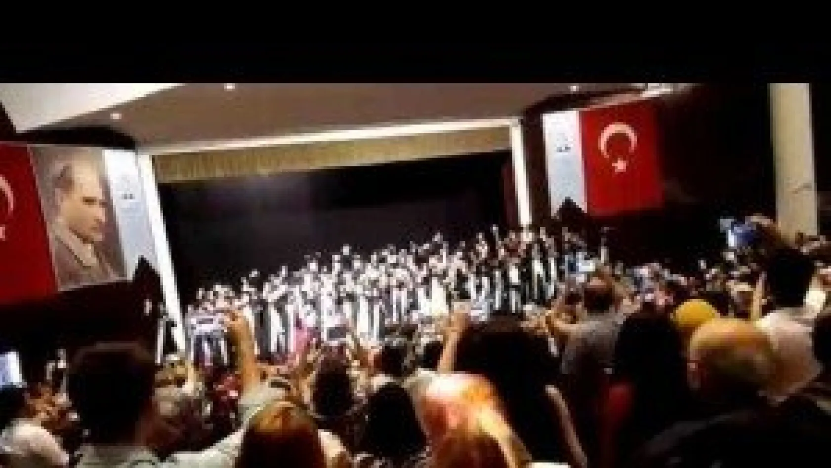 ERÜ Kayseri MYO'da mezuniyet heyecanı