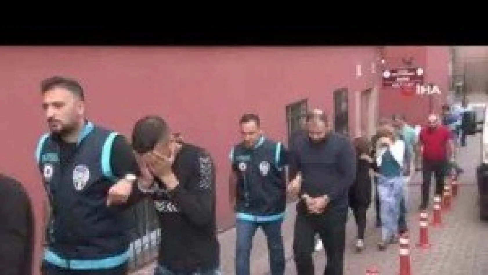 Evlenme vaadiyle 2 milyon TL dolandırdılar