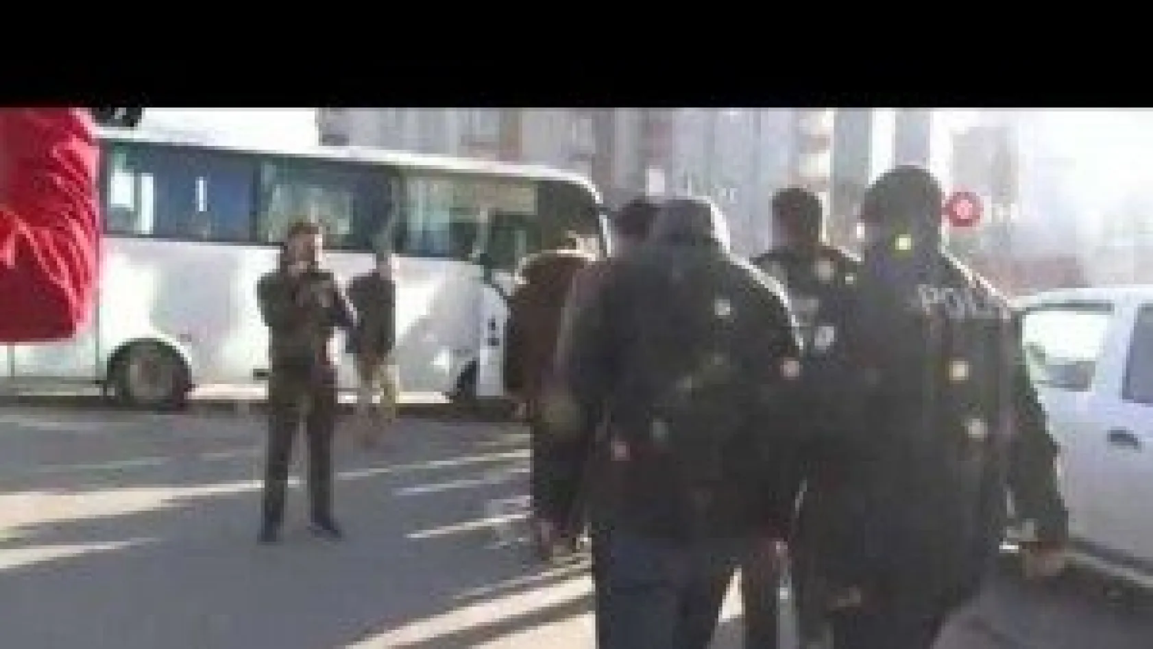 FETÖ'den gözaltına alınan 13 kişi adliyeye çıkarıldı