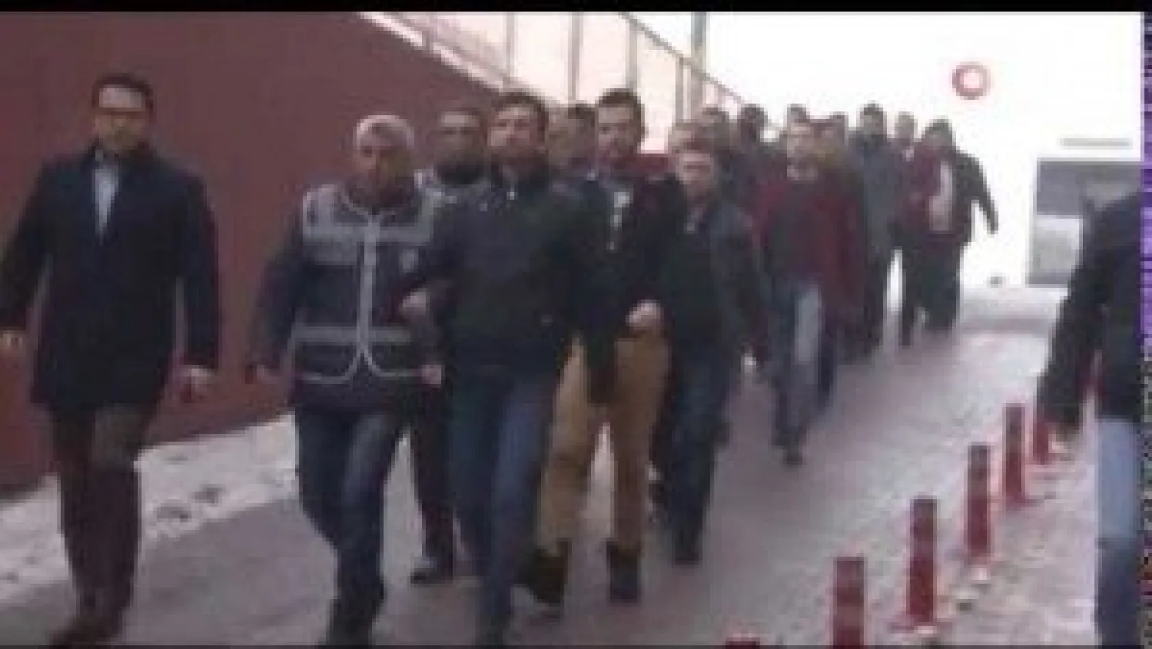 FETÖ'nün Mahrem Asker Yapılanmasından 12 Kişi Adliyeye Çıkarıldı
