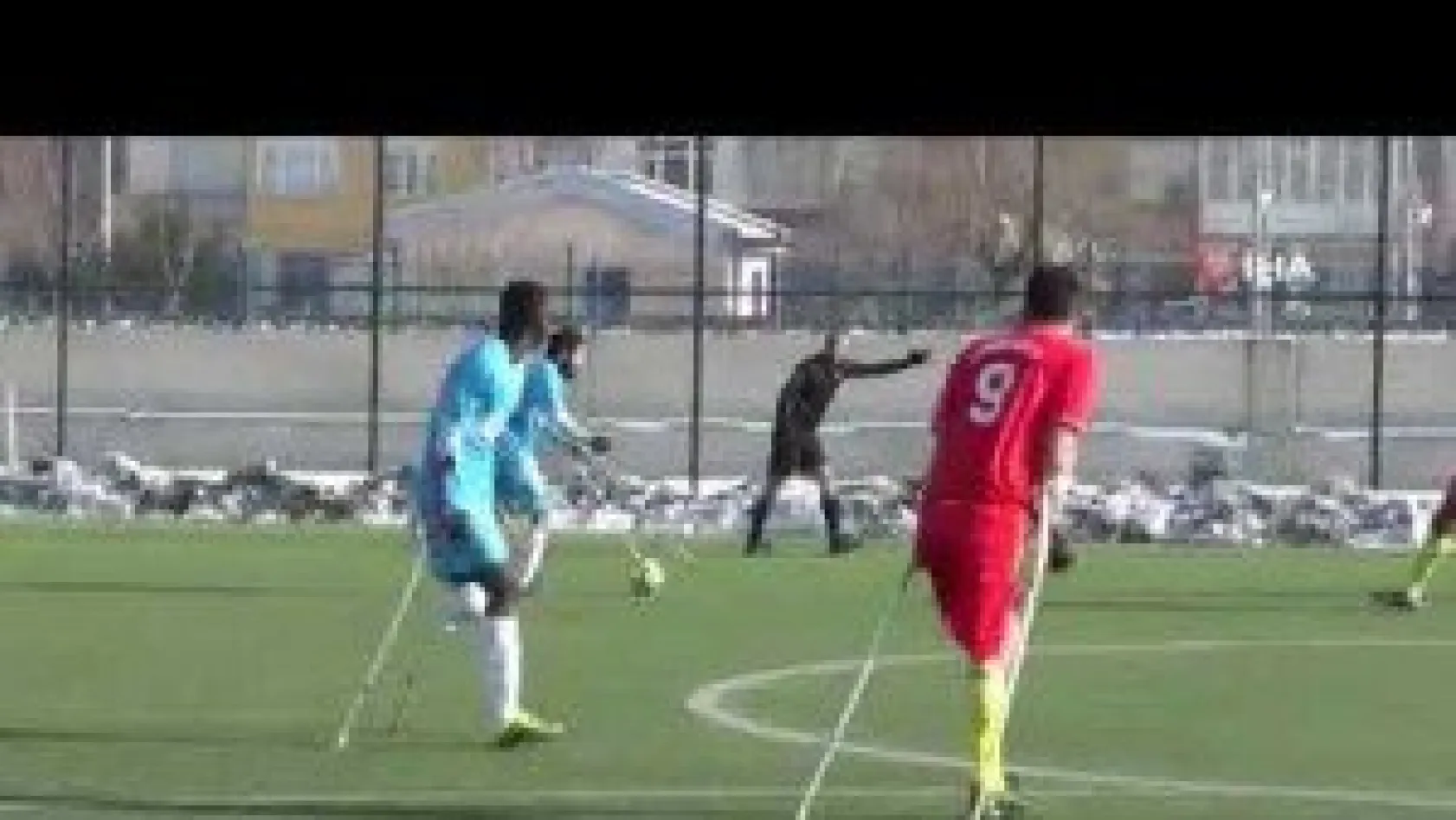 Futbol aşkı için geldiği Kayseri'de ilahi aşkı buldu
