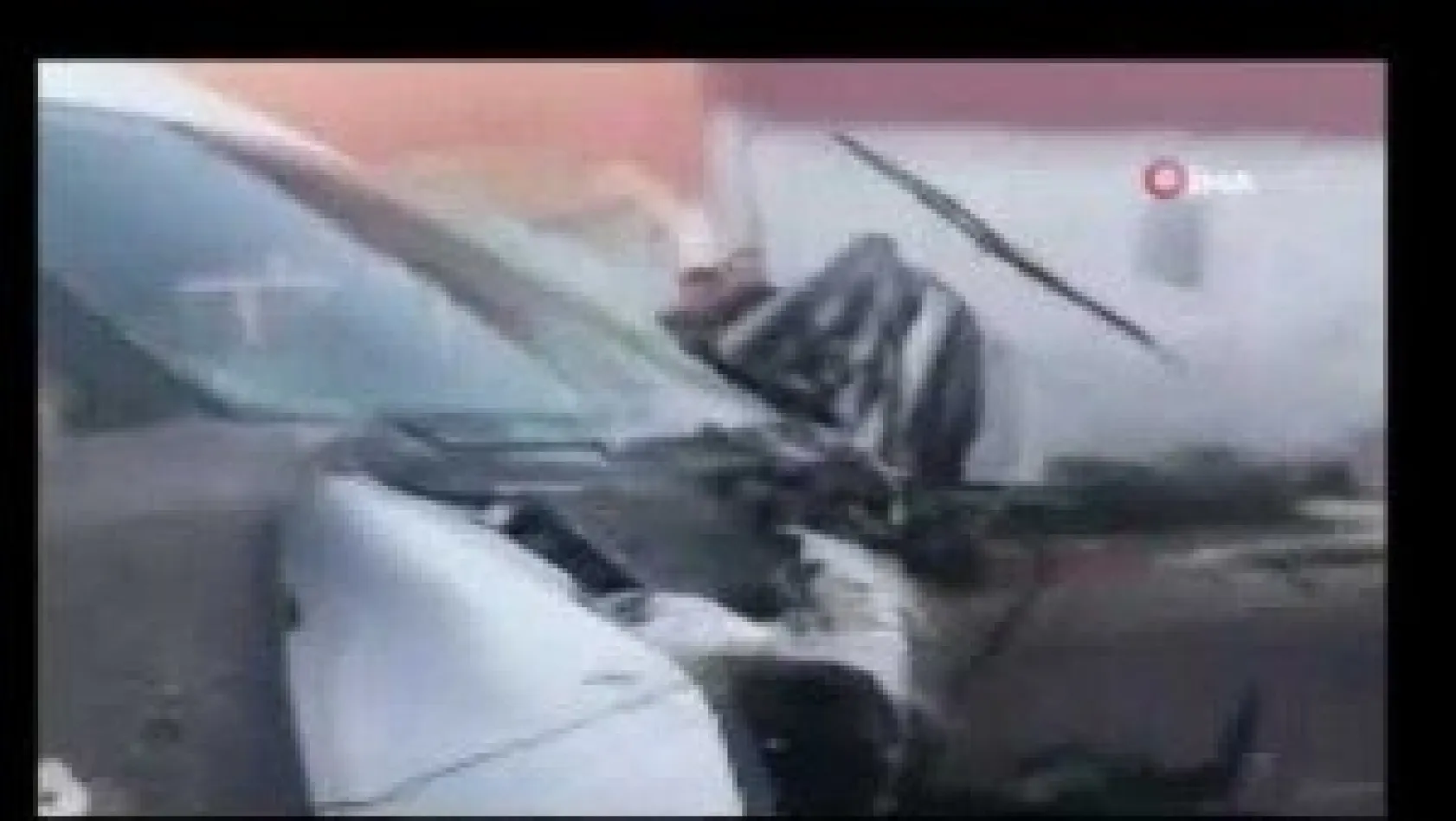 İşçileri Taşıyan Minibüs Kaza Yaptı: 2 Ölü, 16 Yaralı