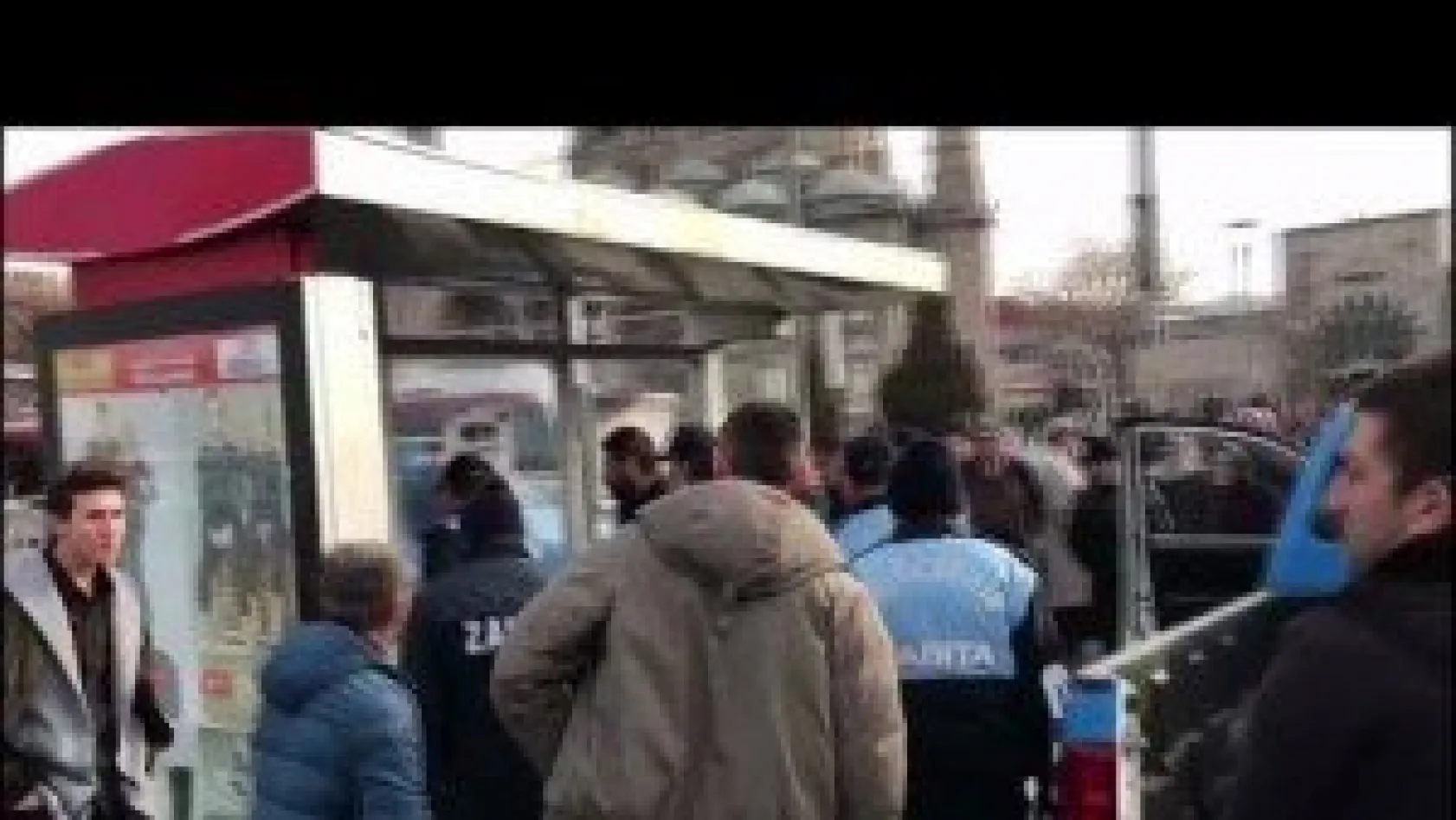 Kayseri'de simitler yere saçıldı