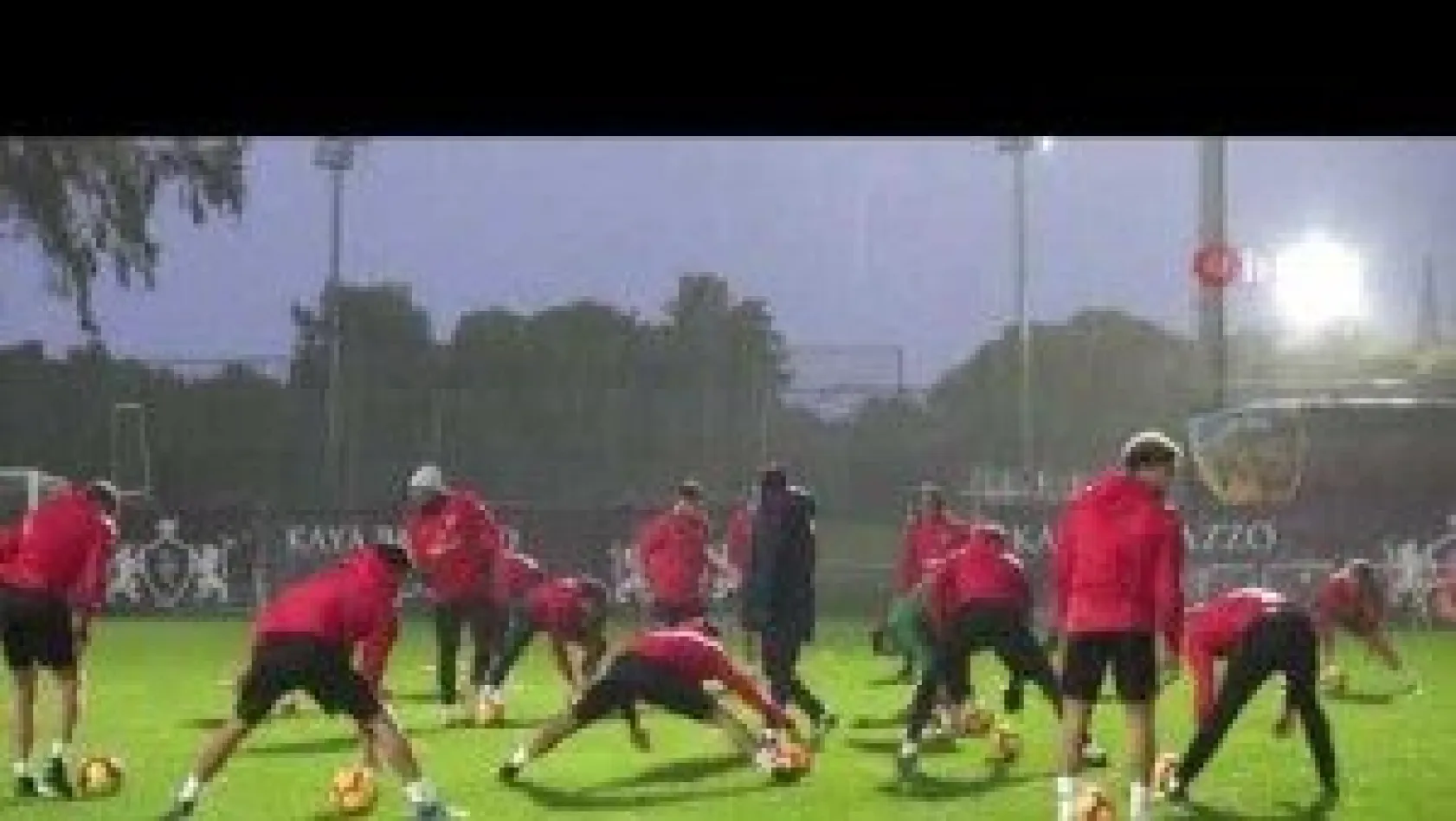 Kayserispor Yağmurda Çalıştı