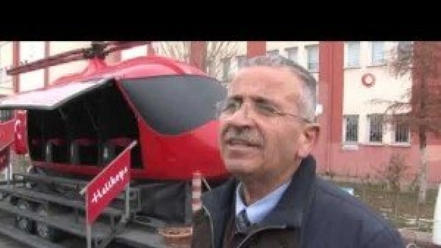 Öğrenciler İçin Gerçeğini Aratmayan Helikopter Tasarladı