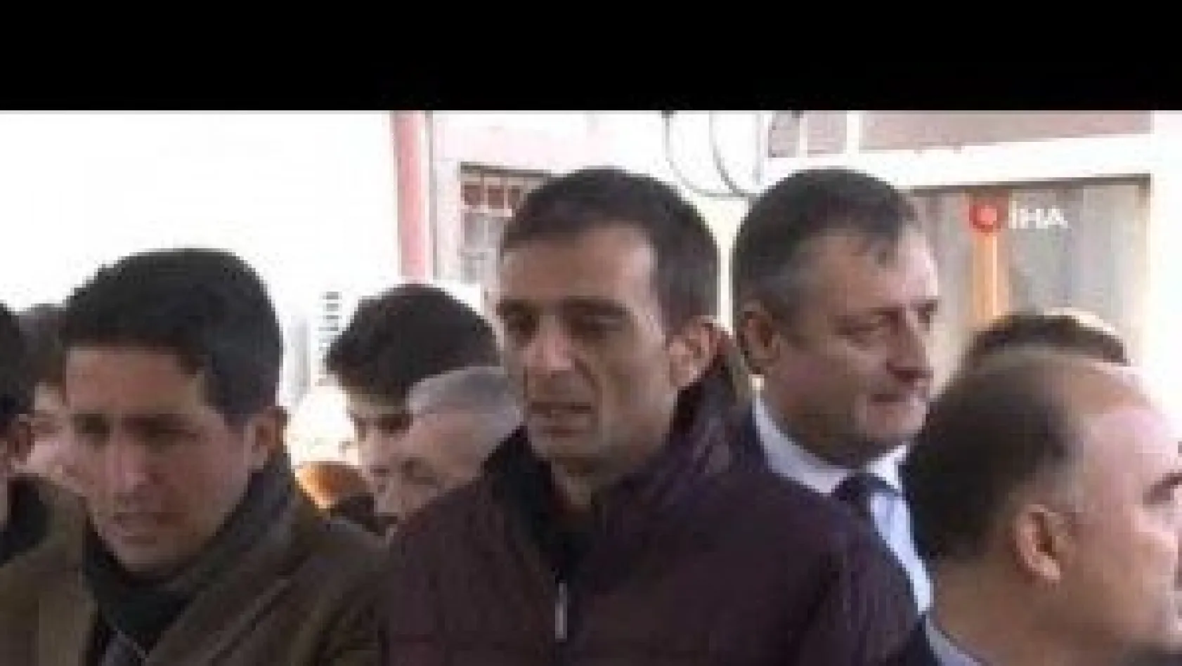 Özer'in Ailesi Taziyeleri Kabul Ediyor