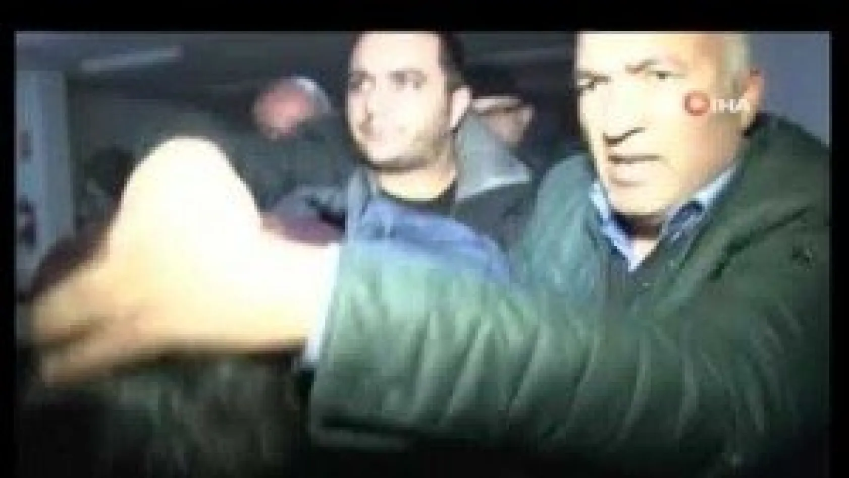 Polis ekiplerine saldıran şahıs yakalandı